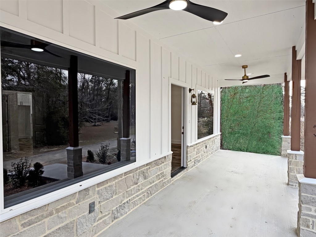 410 Coast Loop Property Photo 4