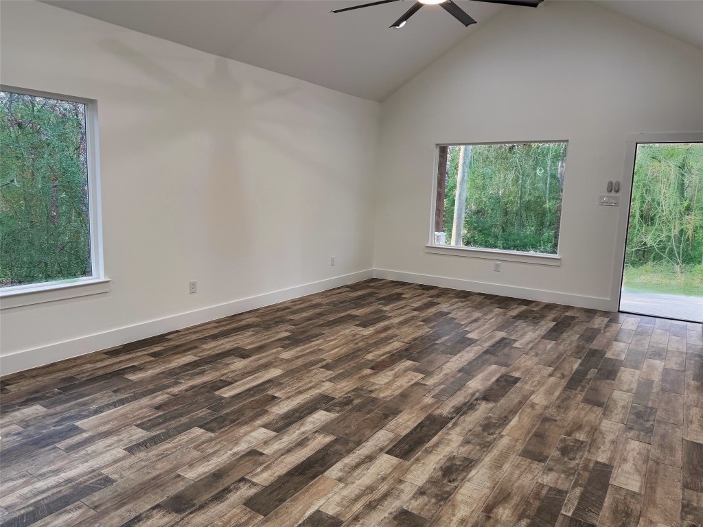 410 Coast Loop Property Photo 8