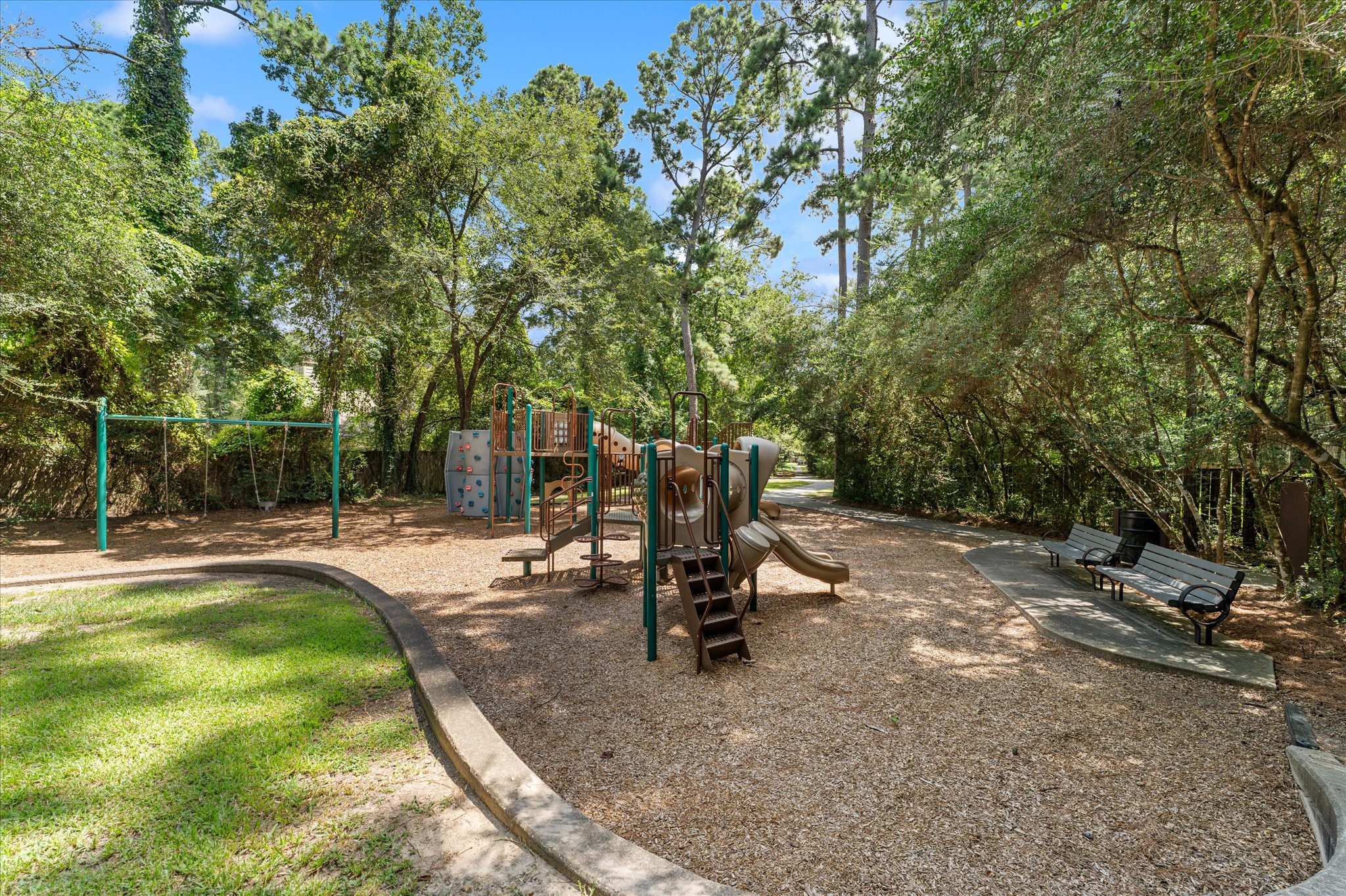 11 Golden Place Property Photo 48