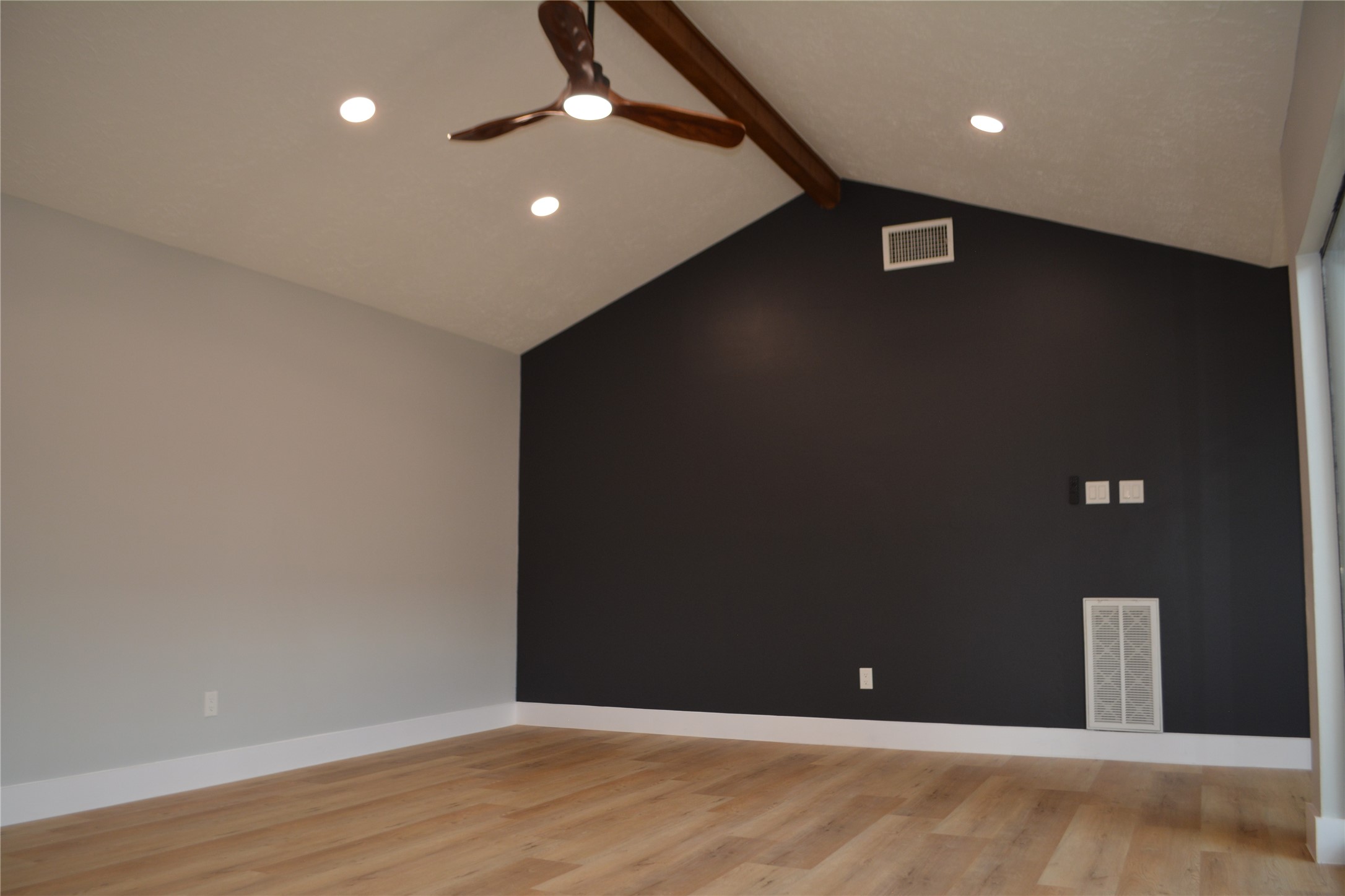 11526 S Kirkwood Road Property Photo 6