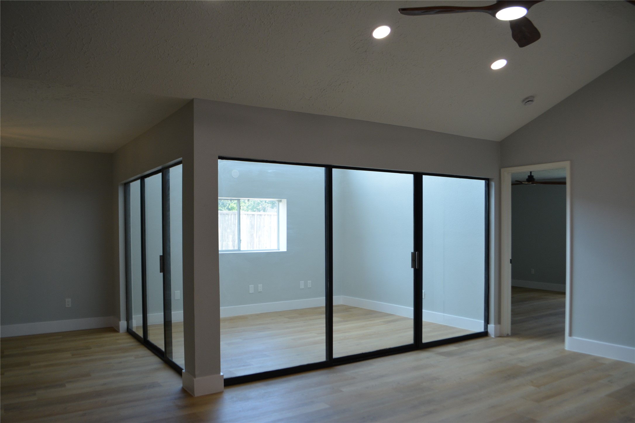 11526 S Kirkwood Road Property Photo 10