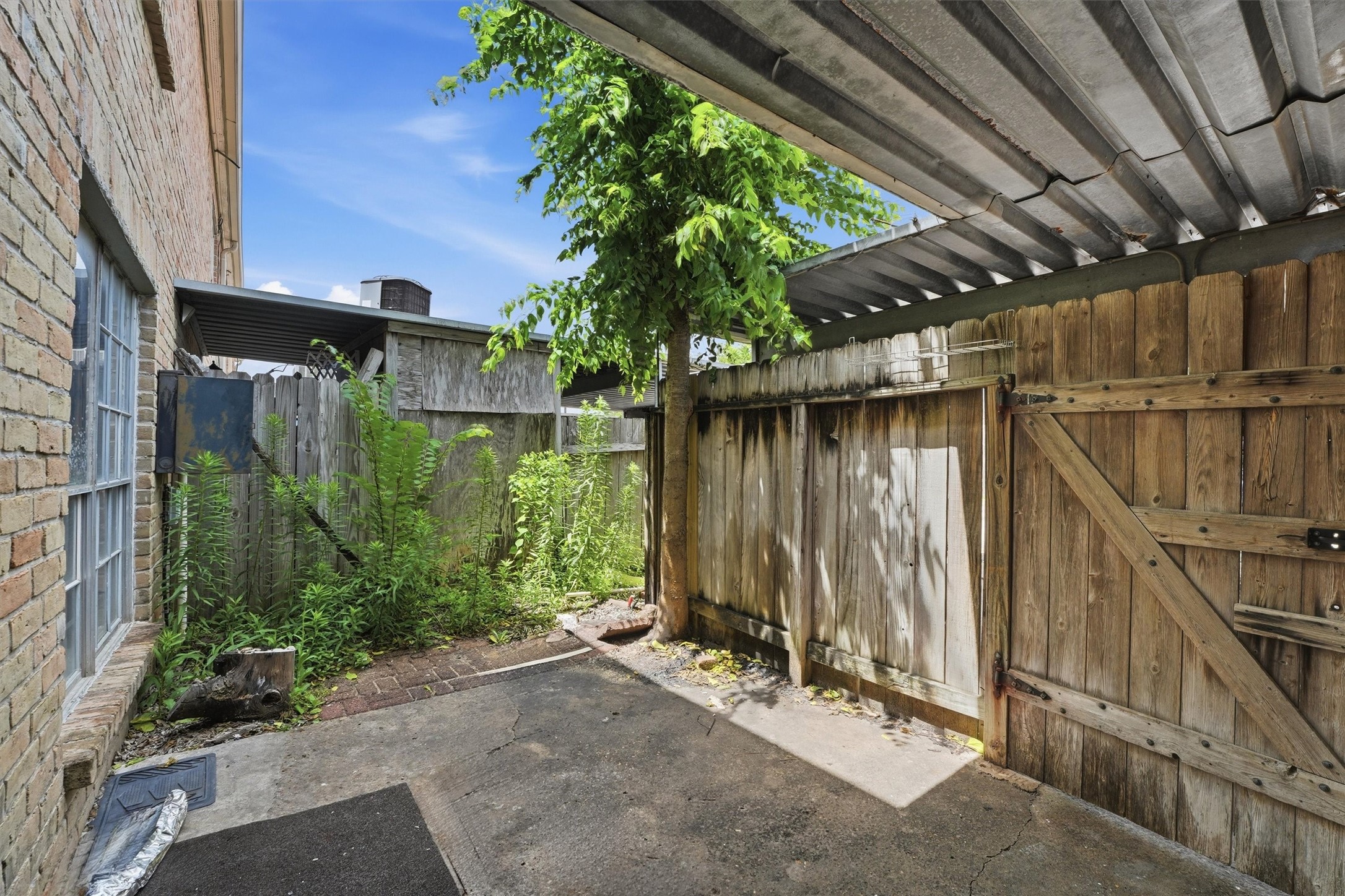 78 W Park West Drive Property Photo 17