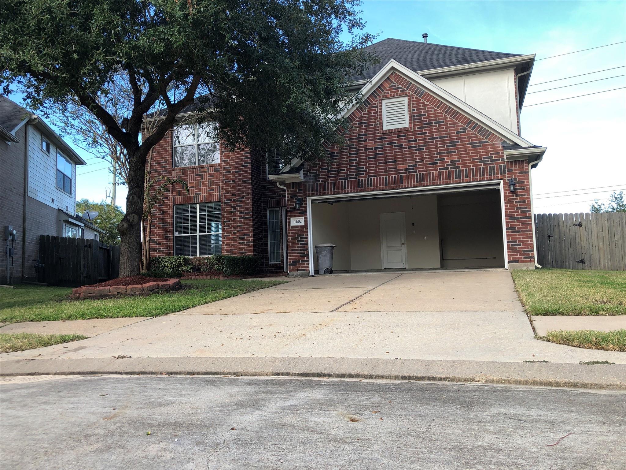 1602 Candleston Lane Property Photo 1