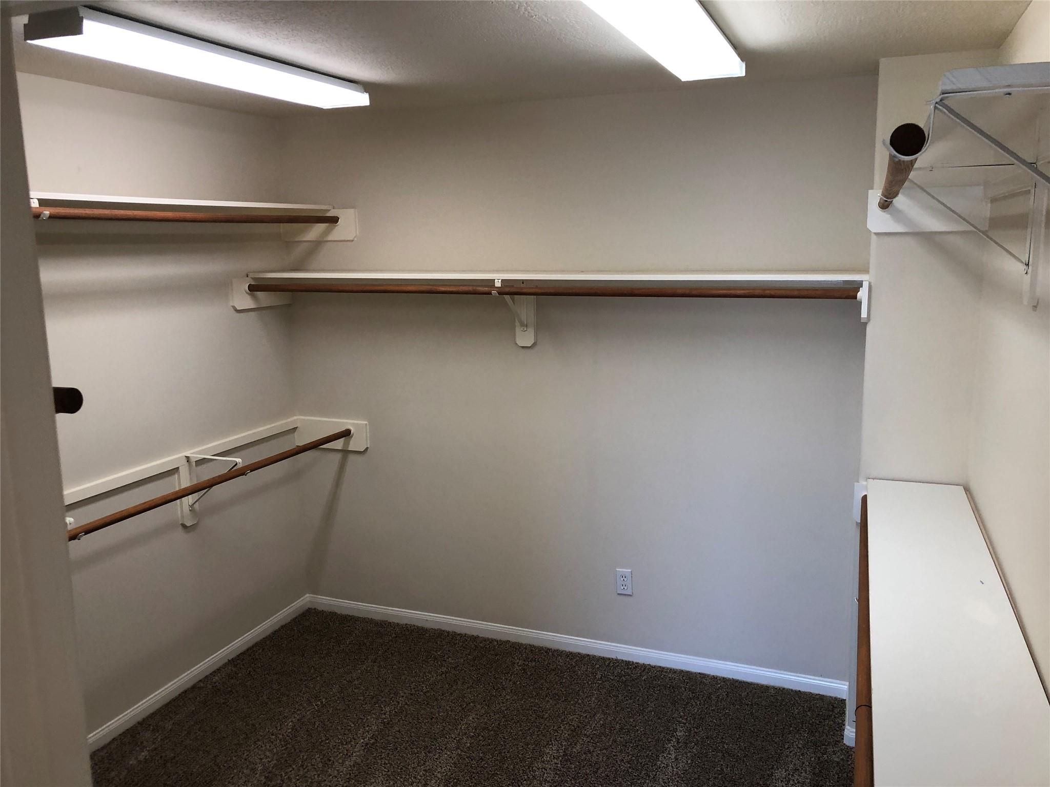 1602 Candleston Lane Property Photo 20