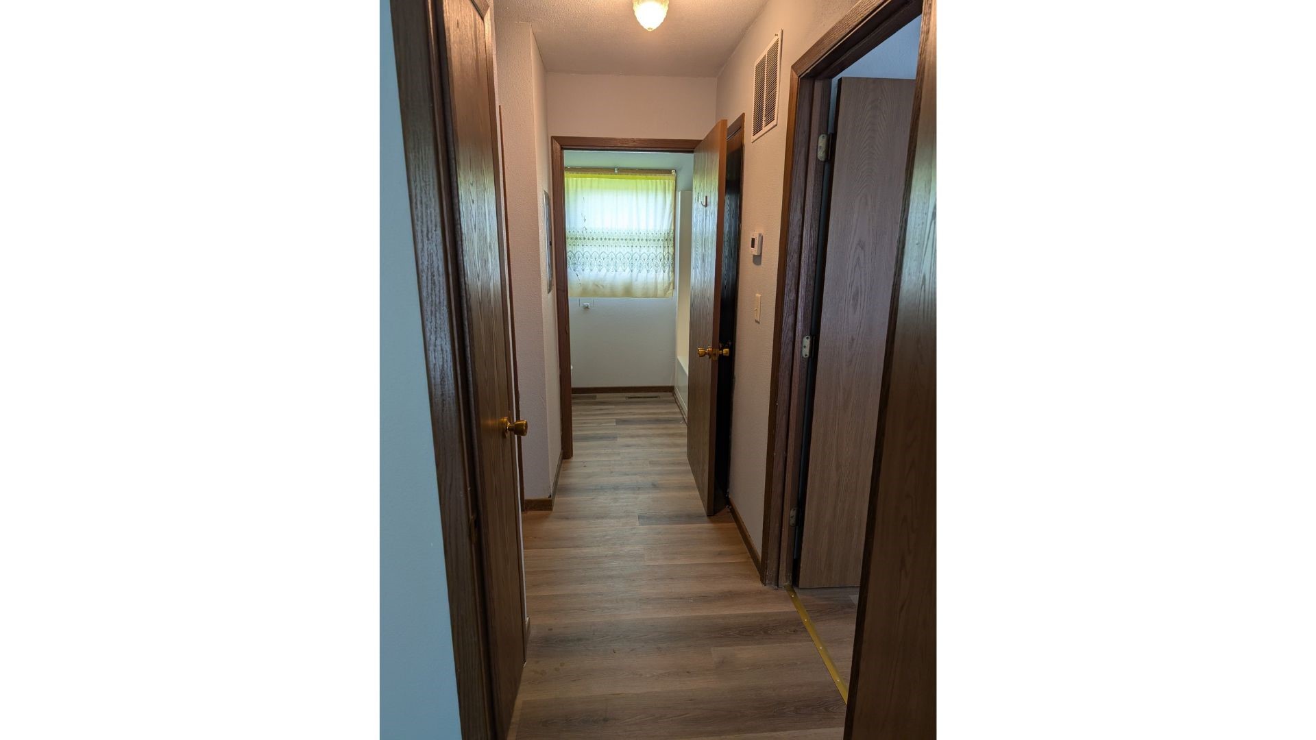 902 Shup St Property Photo 2