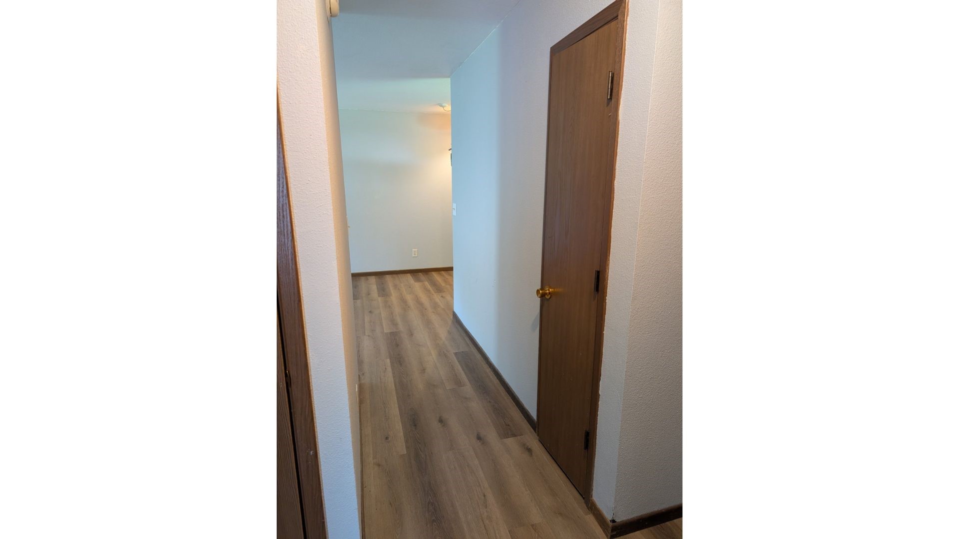902 Shup St Property Photo 3