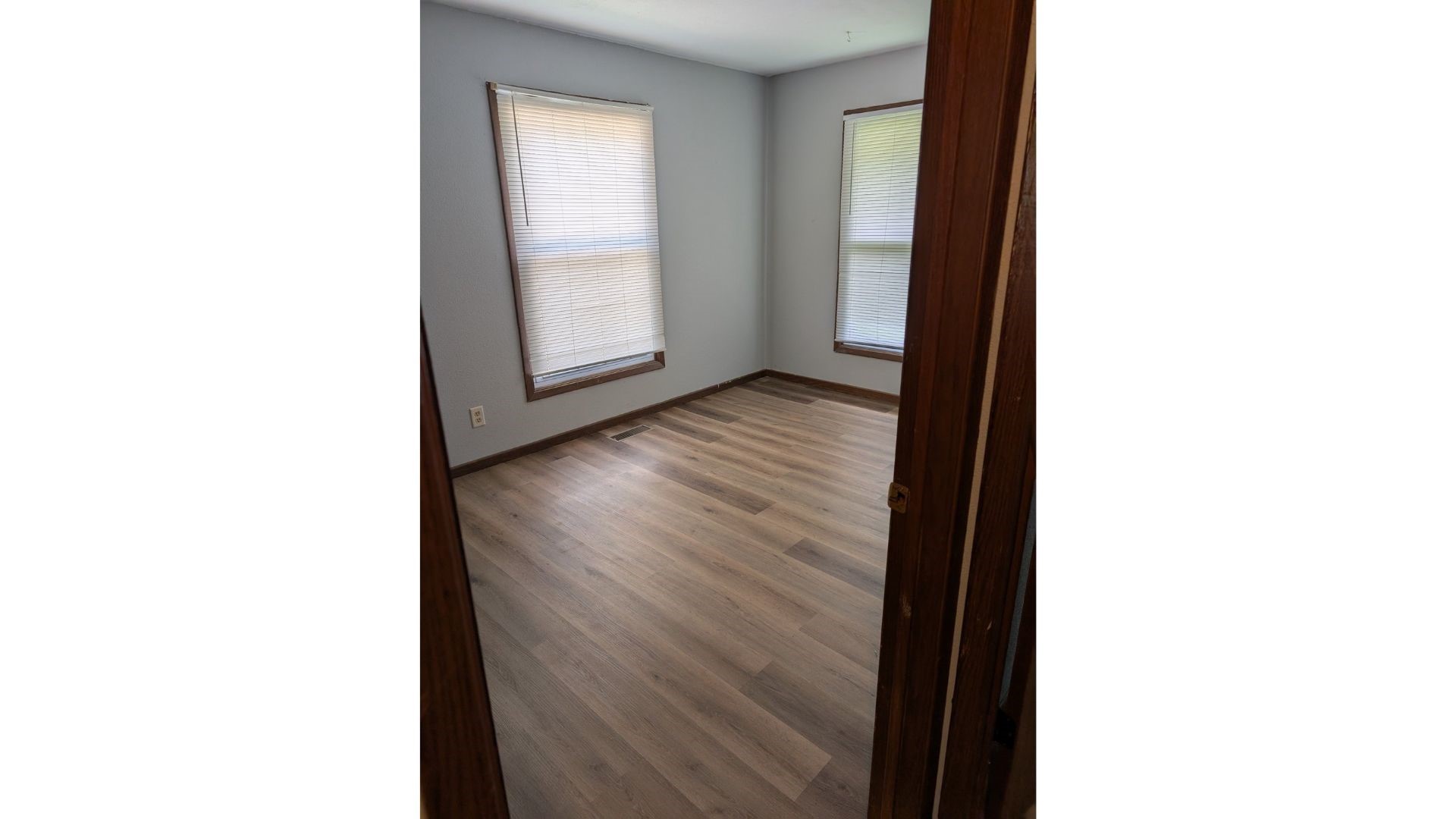 902 Shup St Property Photo 5