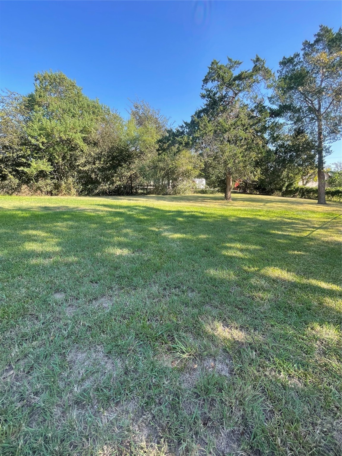1382 Loop 522 Property Photo 4