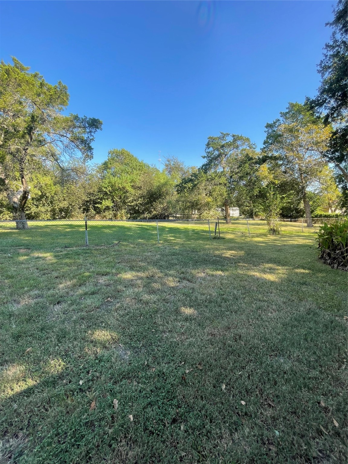 1382 Loop 522 Property Photo 22