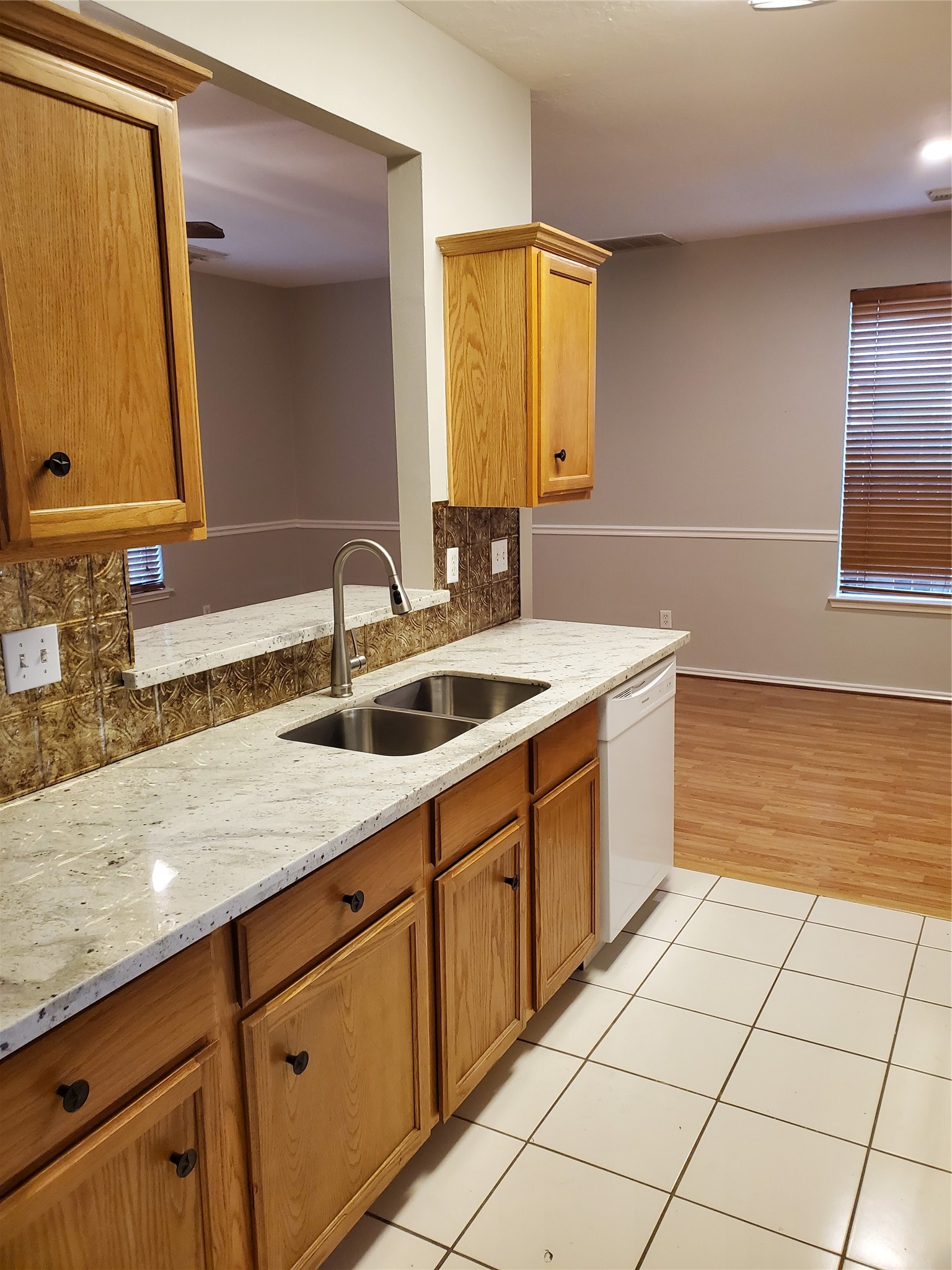 3223 West Street Property Photo 9