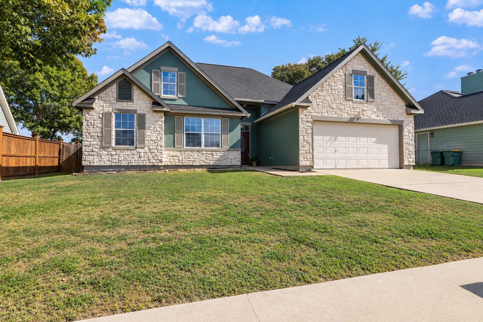 340 Rose Mayer Loop Property Photo 1