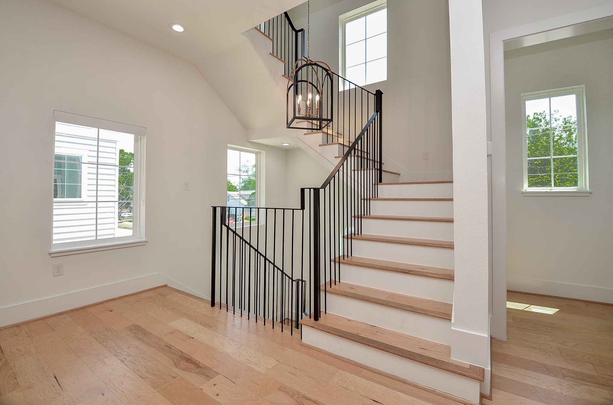 204 Burr Street G Property Photo 11