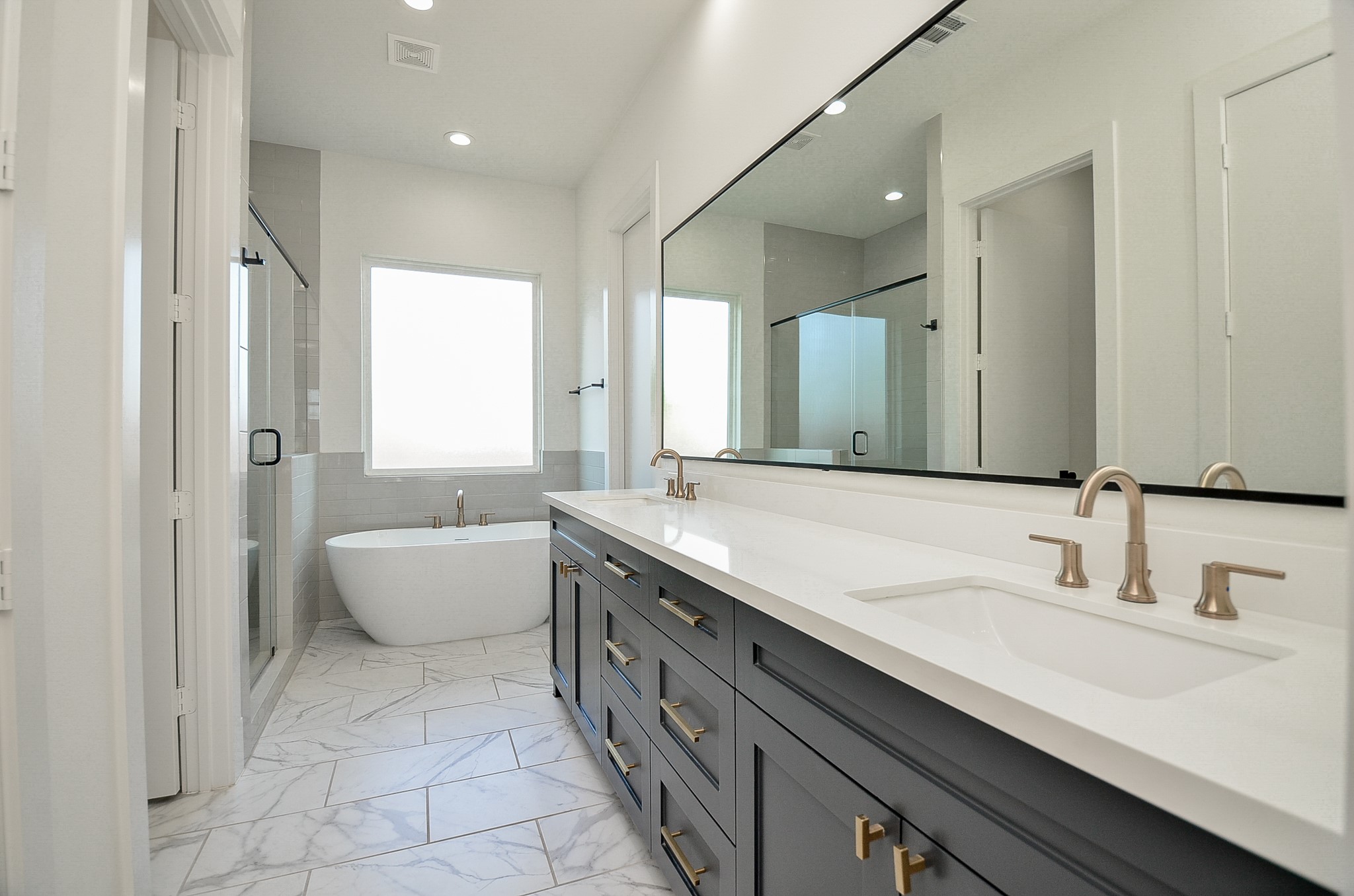 204 Burr Street G Property Photo 33