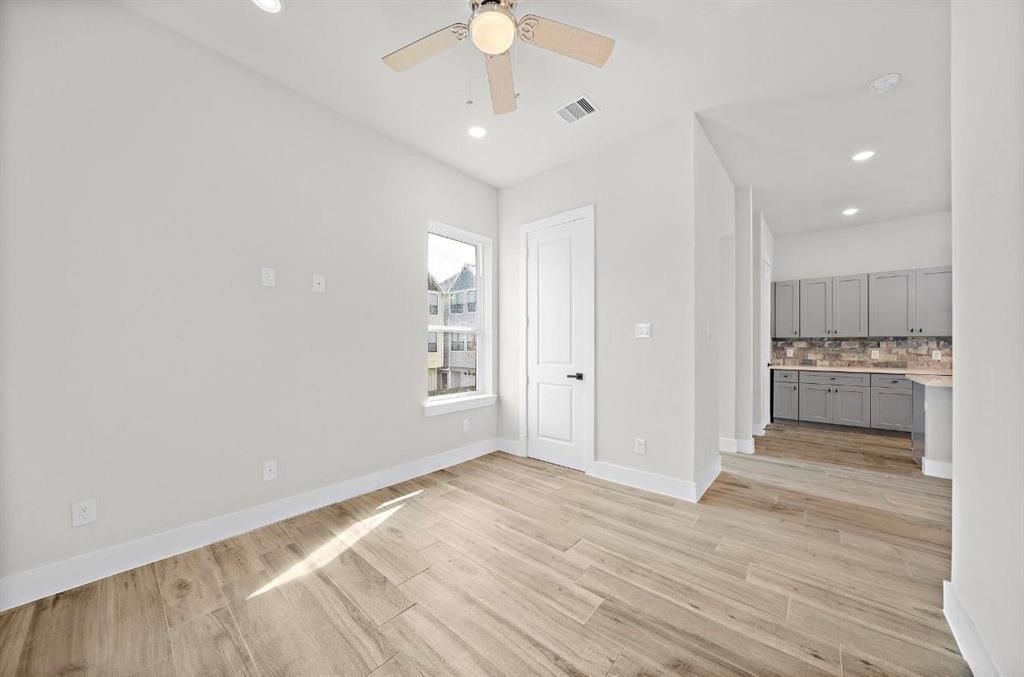 232 W 28th Street A Property Photo 4