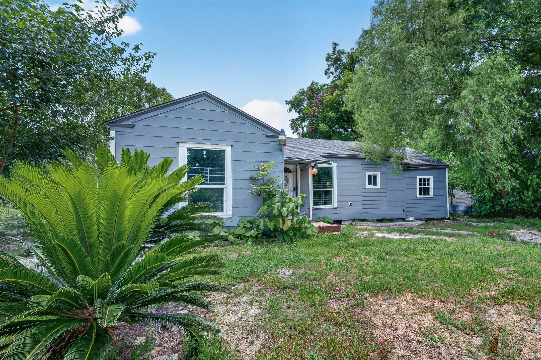 4118 Sunflower Street Property Photo 1