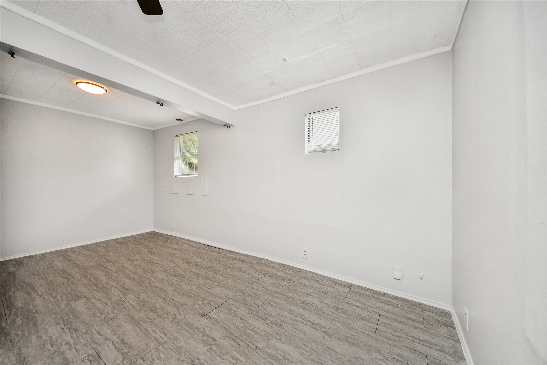 814 Broadway Avenue A Property Photo 12