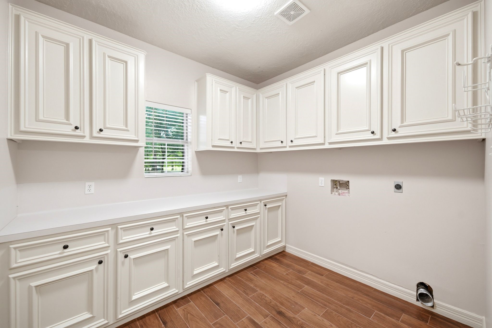 5925 Ranch Lake Drive Property Photo 18