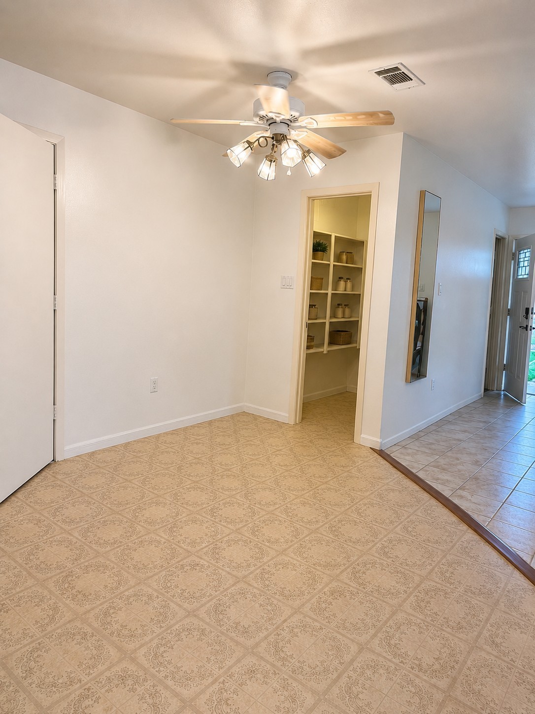 9009 Tavenor Lane Property Photo 5