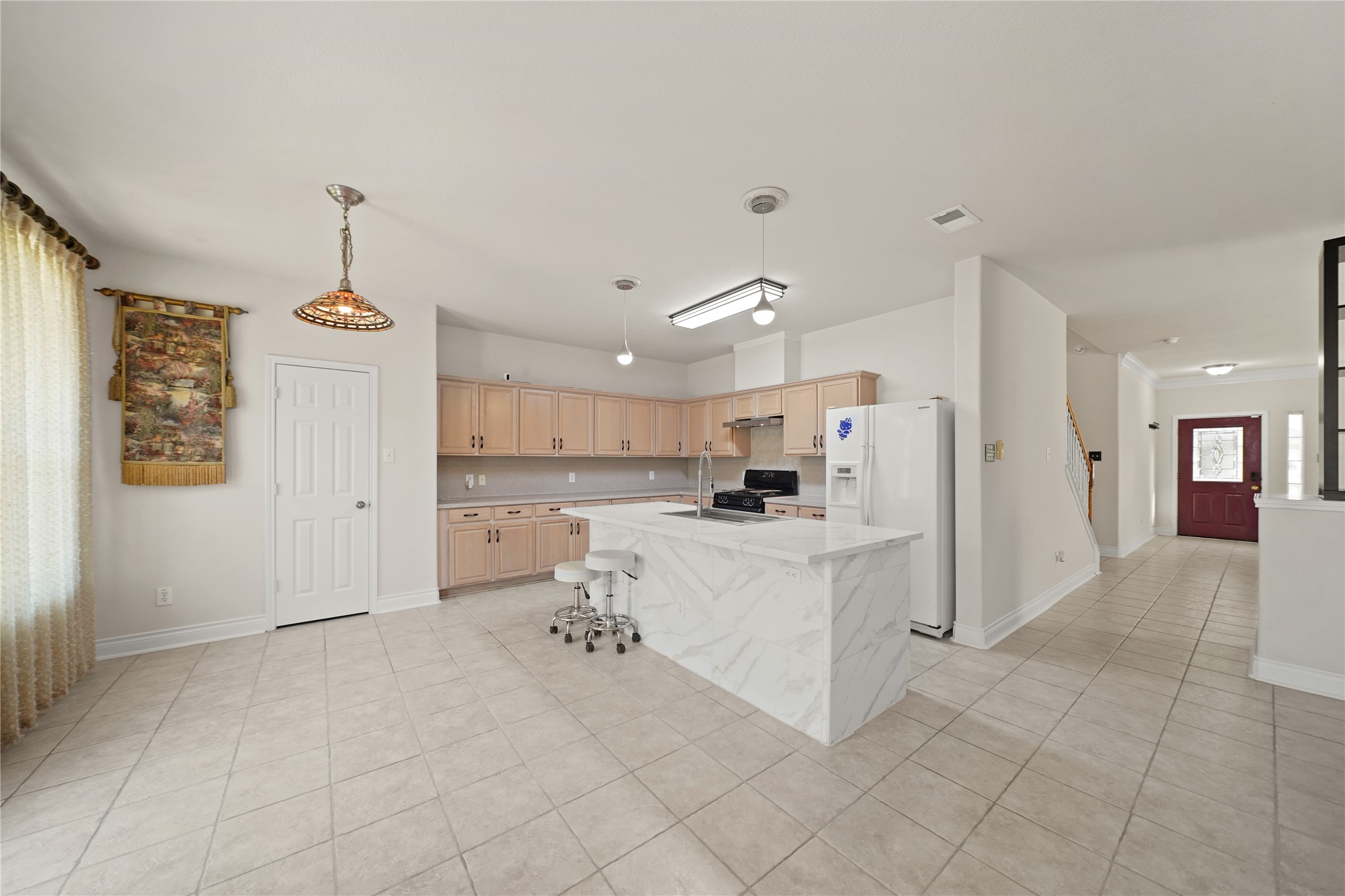 2214 Tremont Trail Lane Property Photo 10