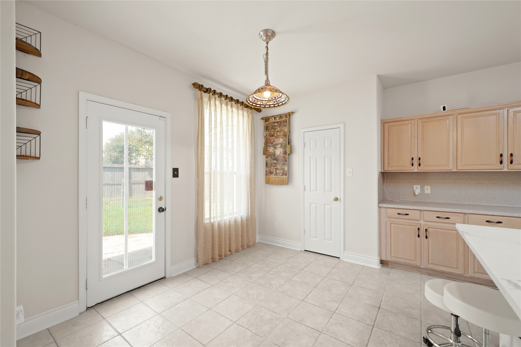 2214 Tremont Trail Lane Property Photo 12