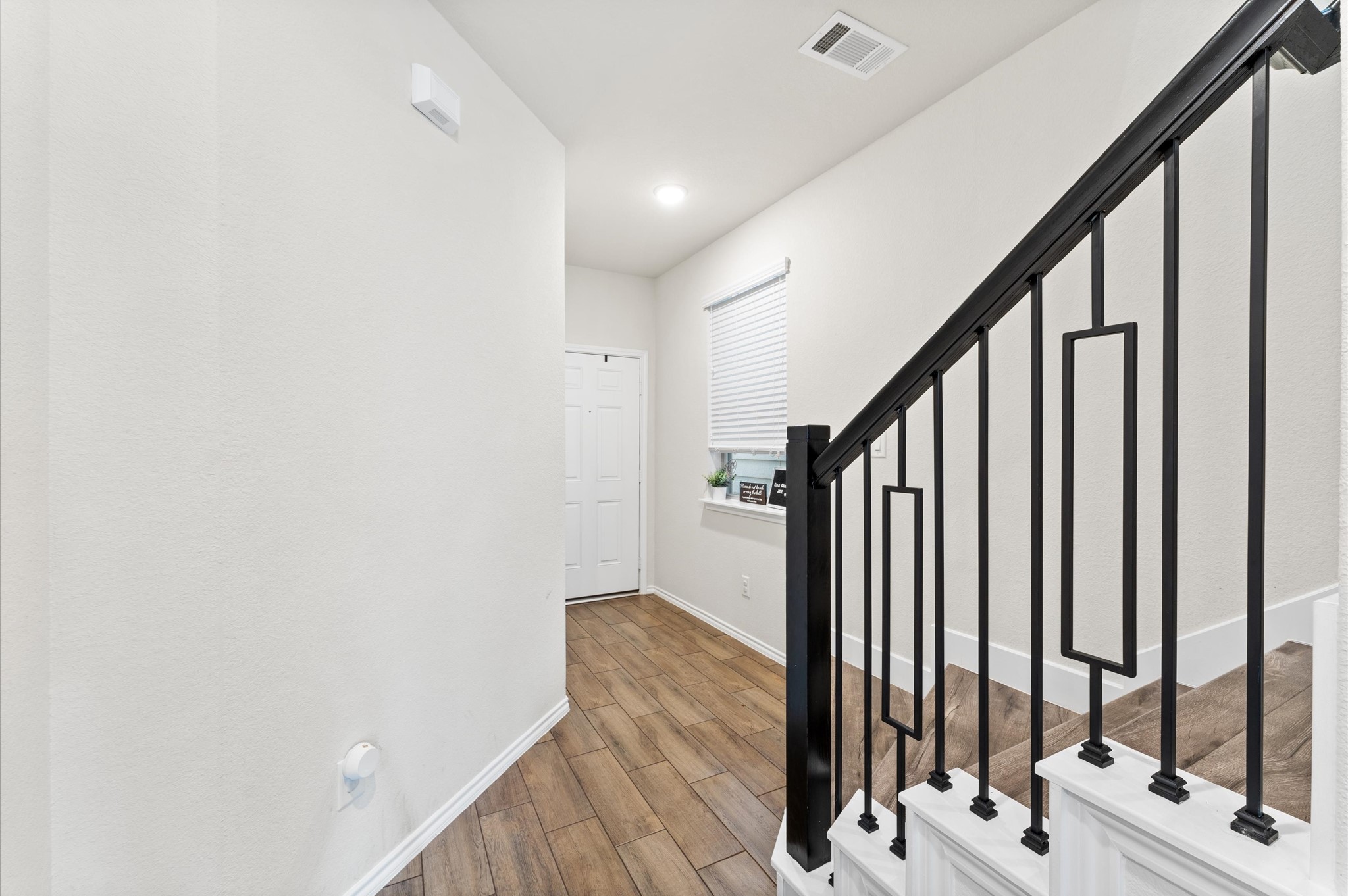 3419 Avondale View Drive Property Photo 4