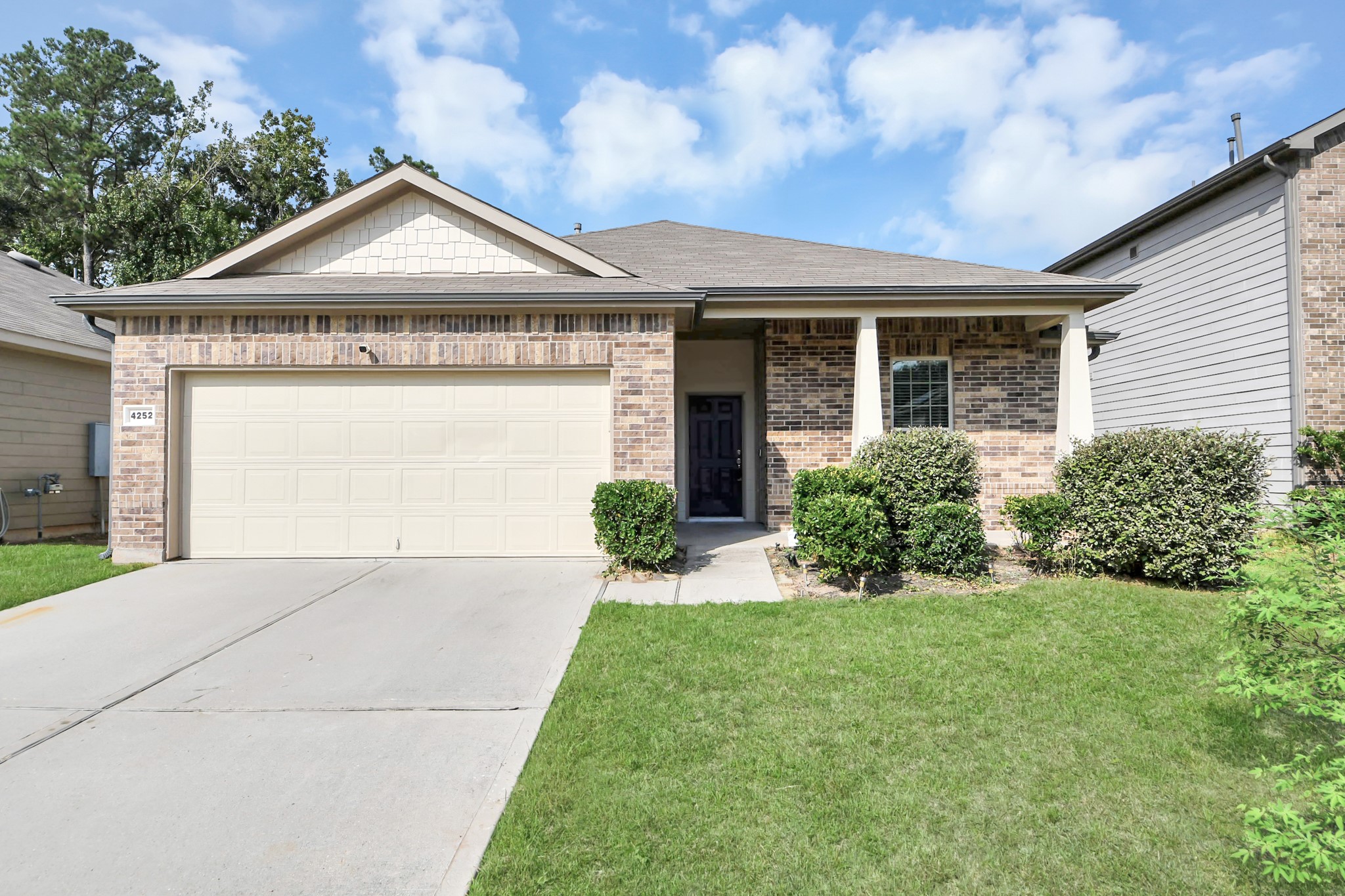 4252 Pine Still Road Property Photo 1