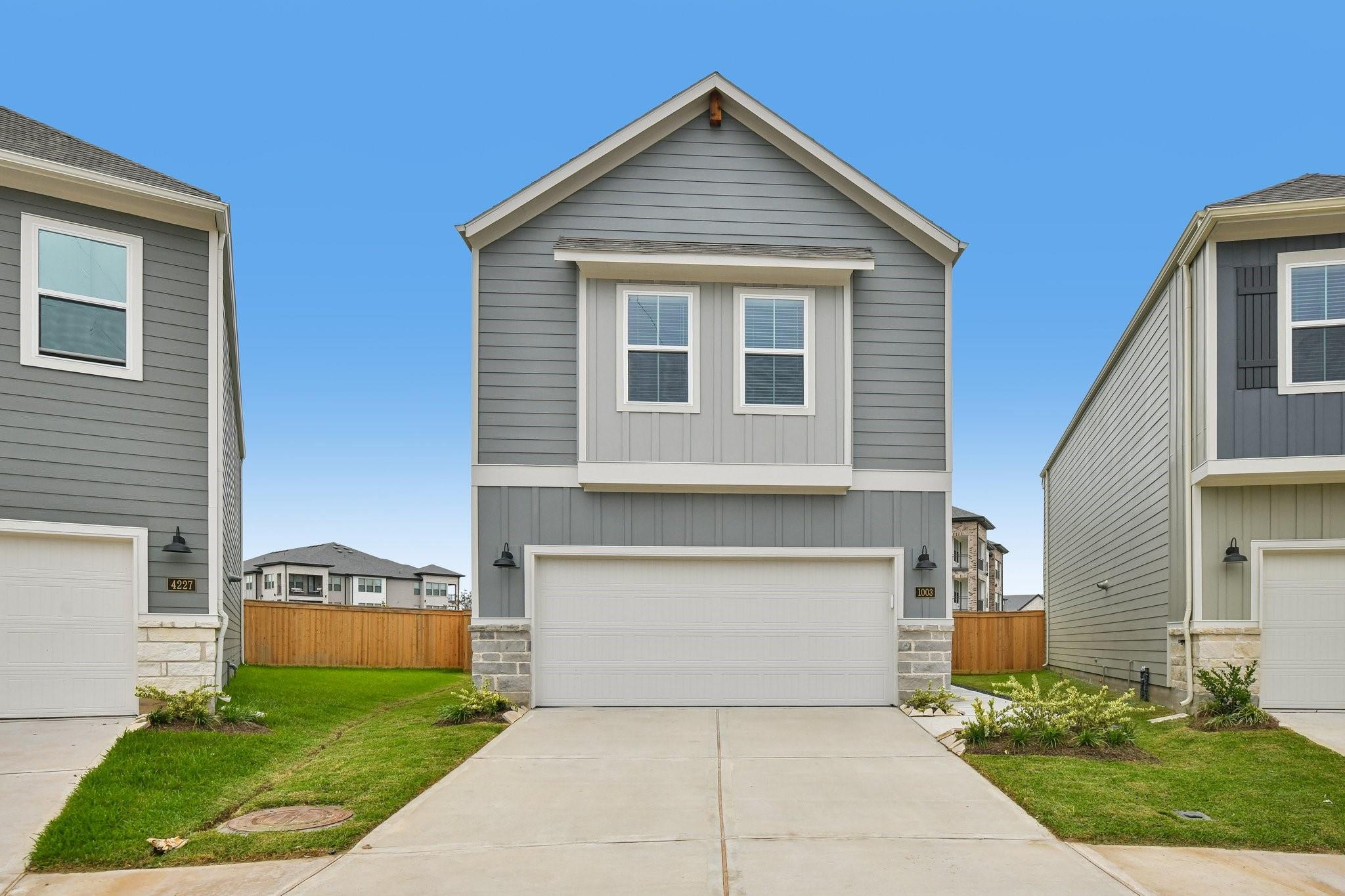 1003 Cedar Place Lane Property Photo 1