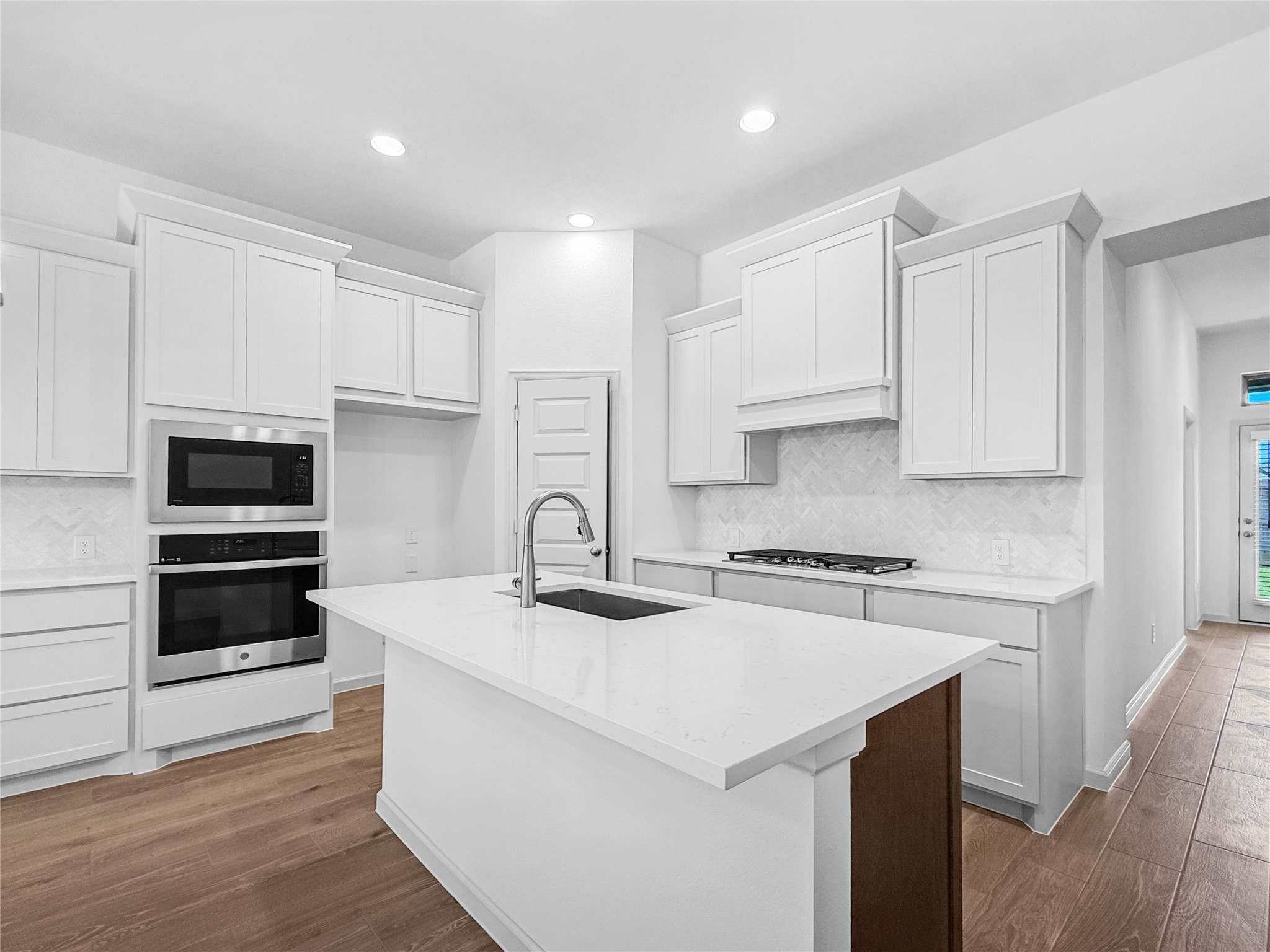 26819 Stardust Meadow Property Photo 7