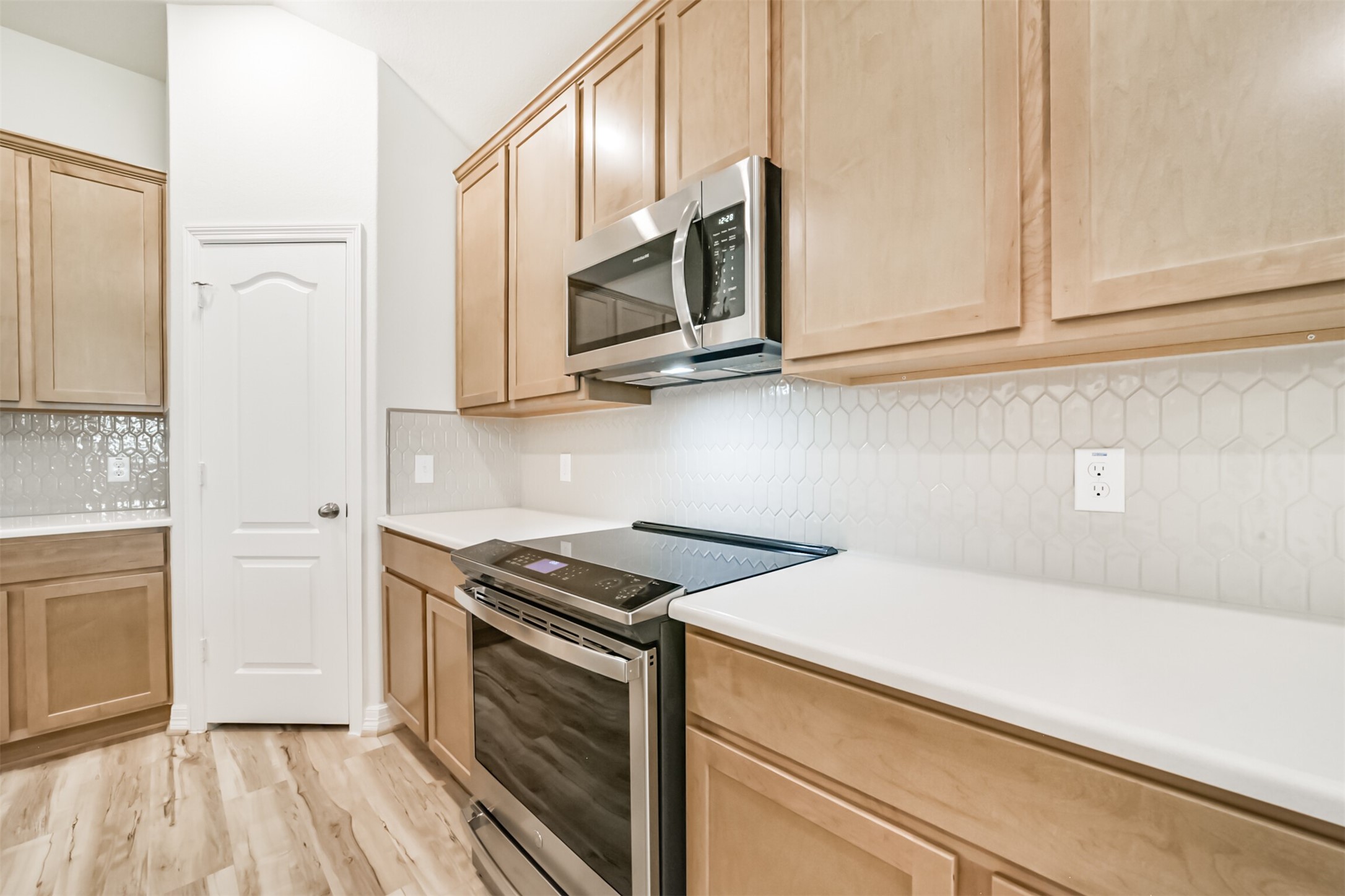 8422 Red Shiner Way Property Photo 10