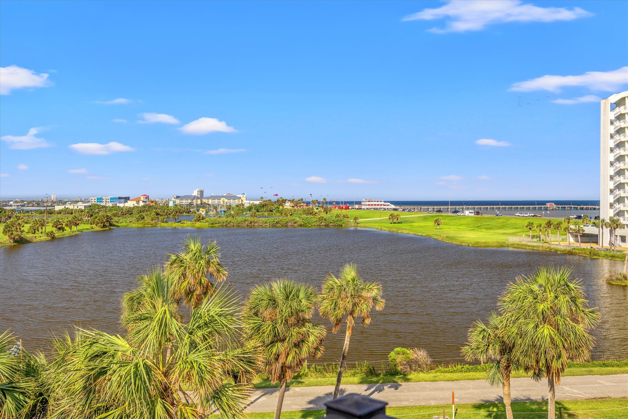 9520 Seawall Blvd 338 Property Photo 10
