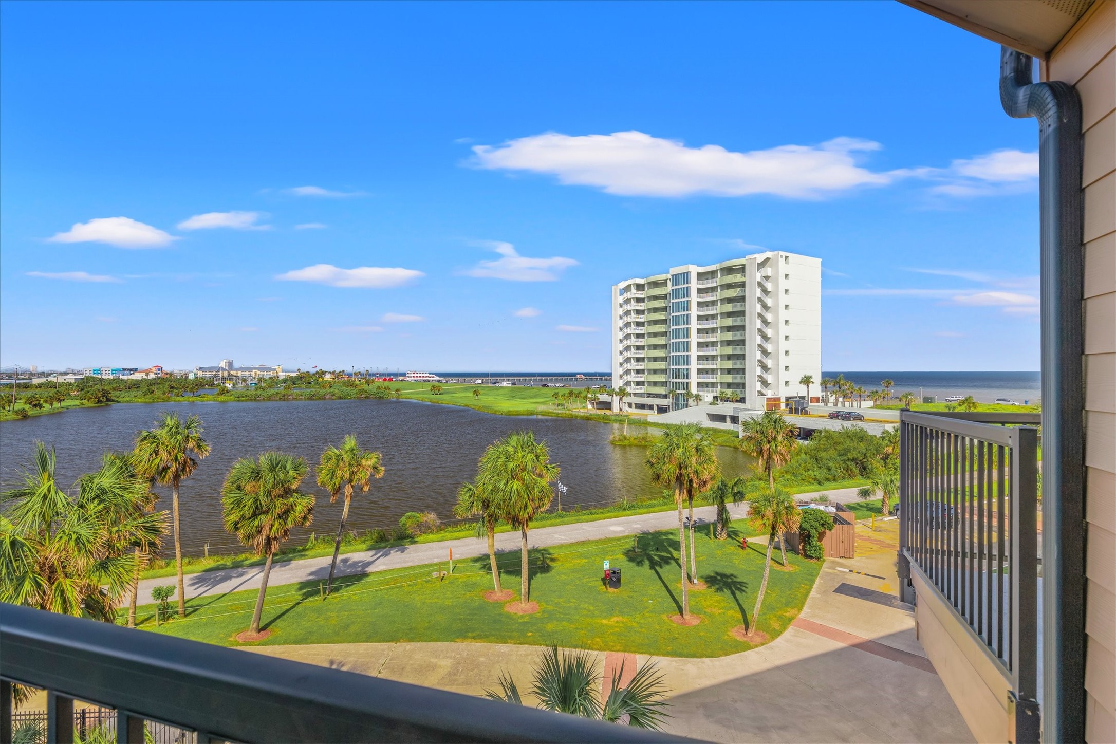 9520 Seawall Blvd 338 Property Photo 12