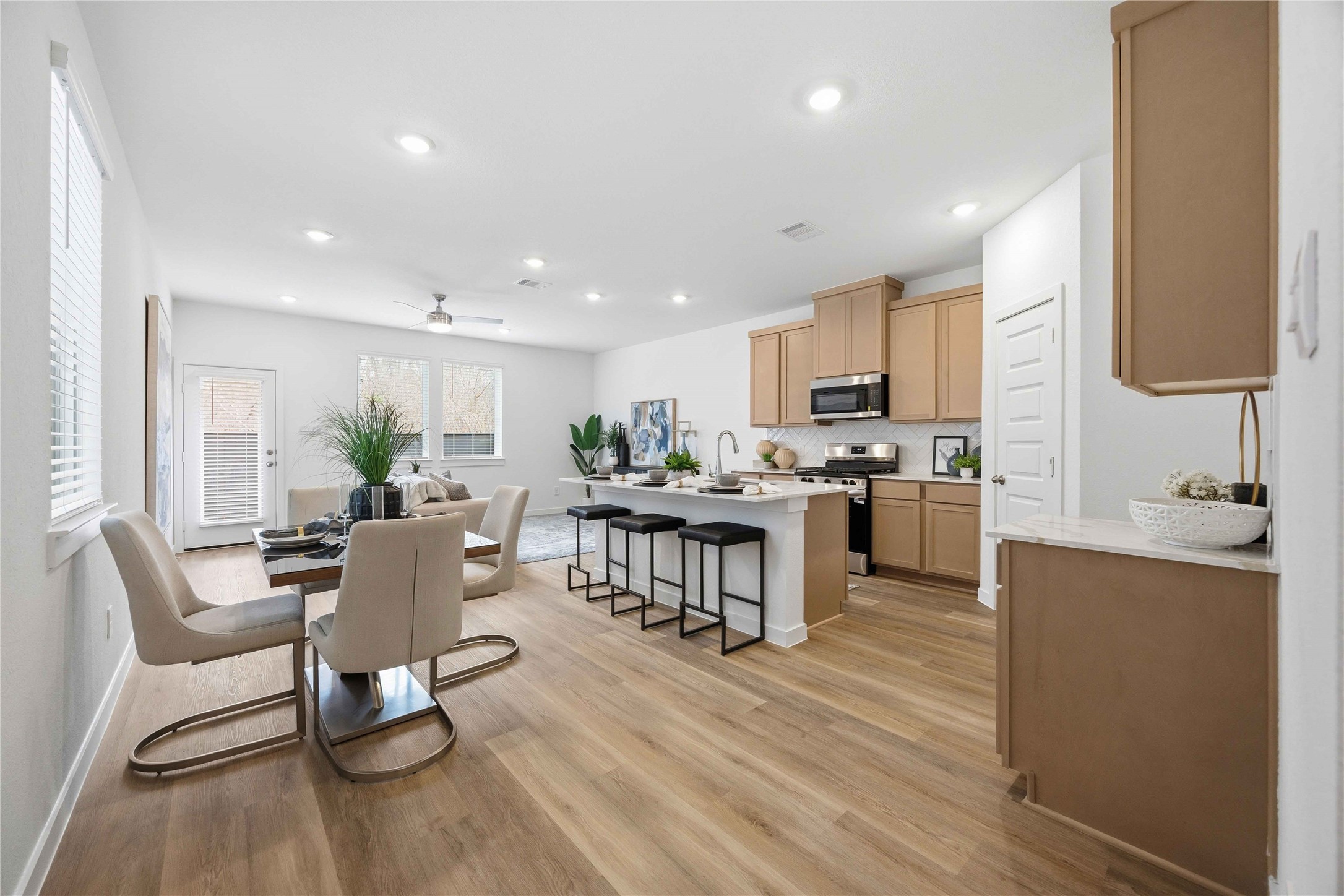 1072 Wheatley Oak Lane Property Photo 1
