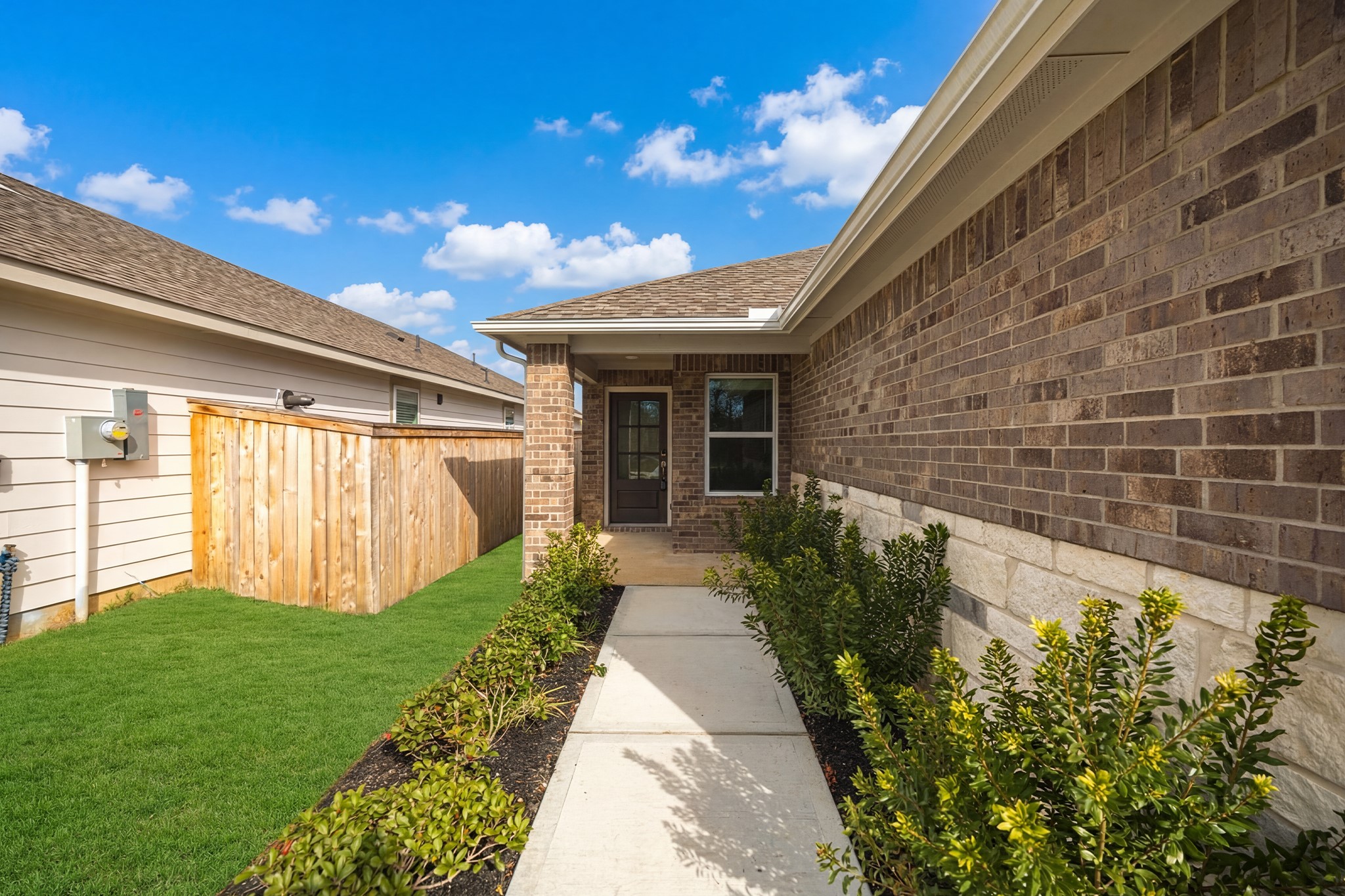 16977 Juniper Blossom Bend Property Photo 13