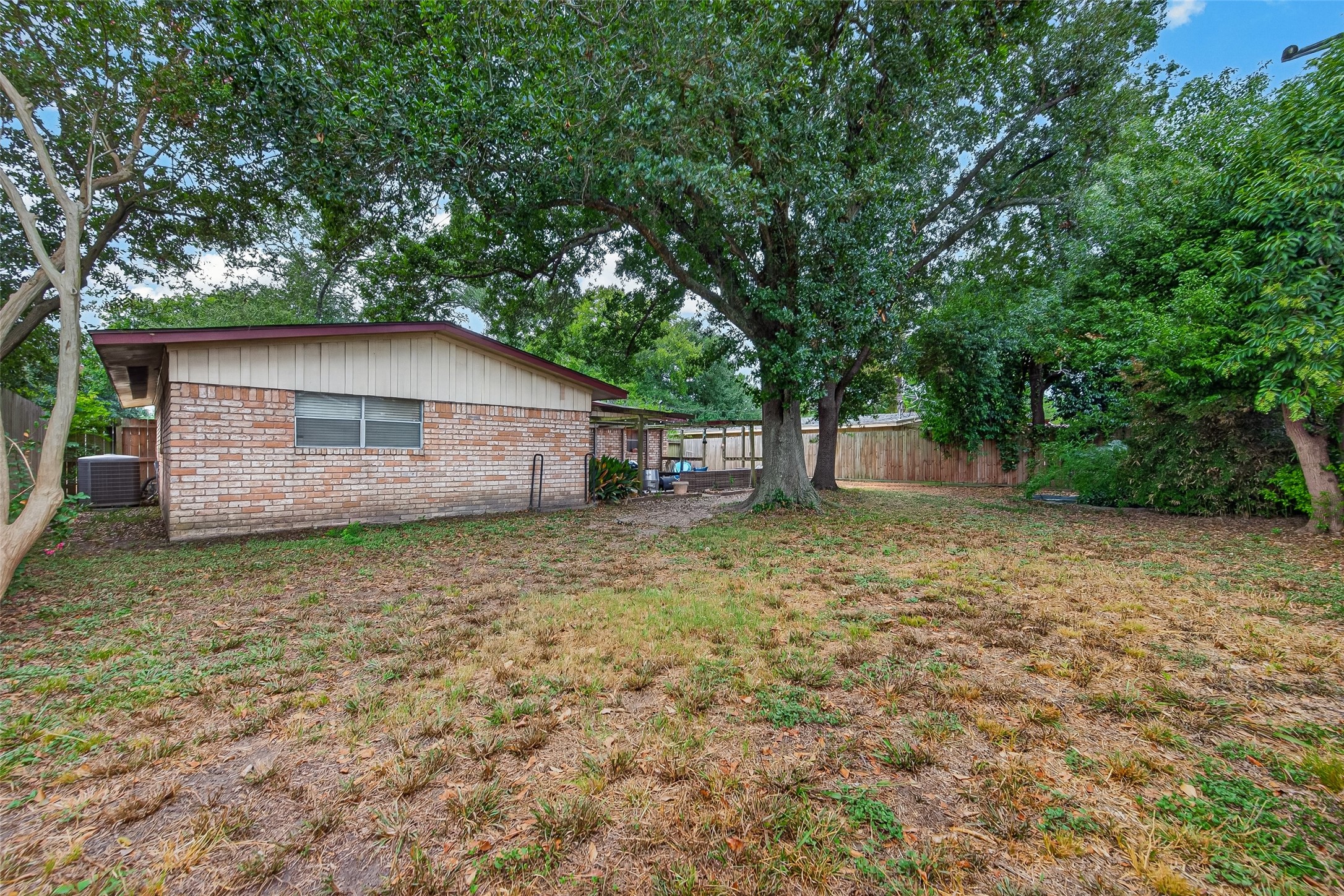 9550 Fairdale Lane Property Photo 30