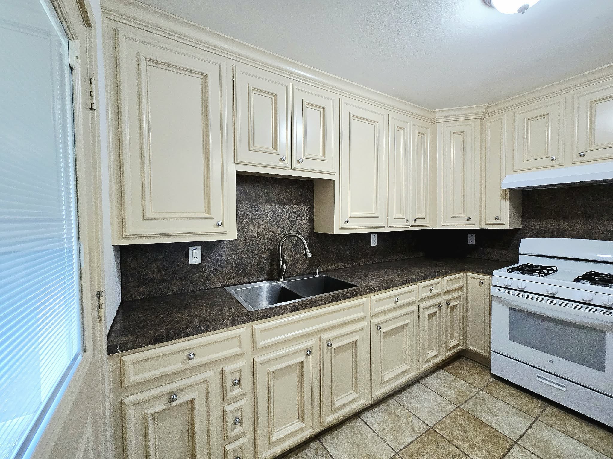 1111 Belshire Road Property Photo 10