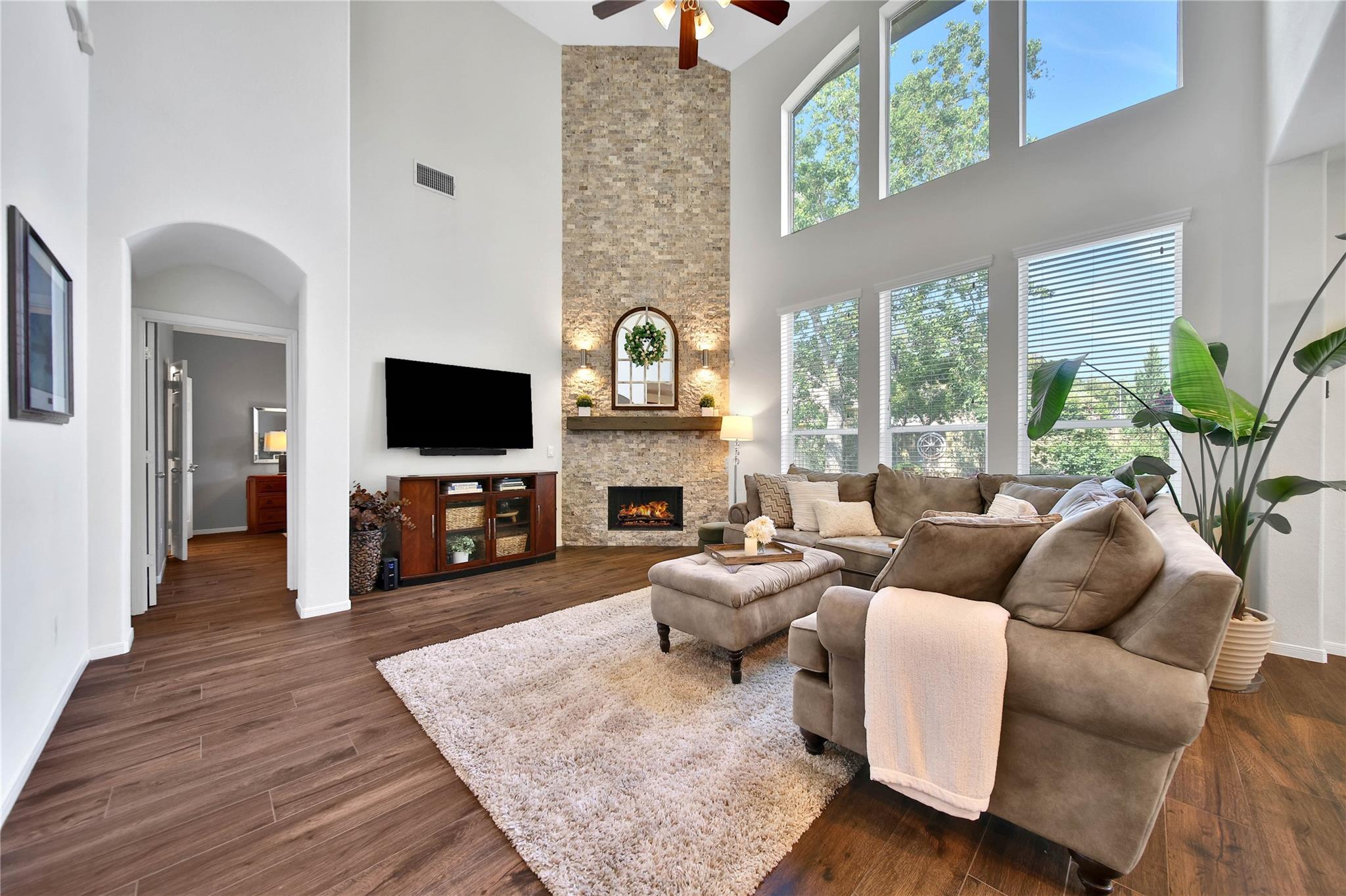 17311 Lassen Forest Lane Property Photo 12