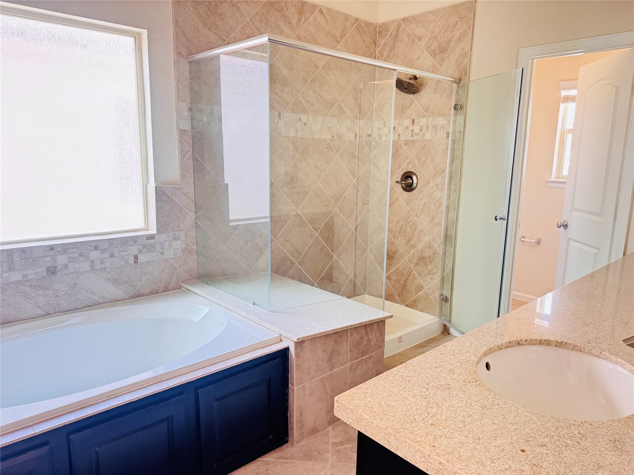 10009 Spring Shadows Park Circle Property Photo 13