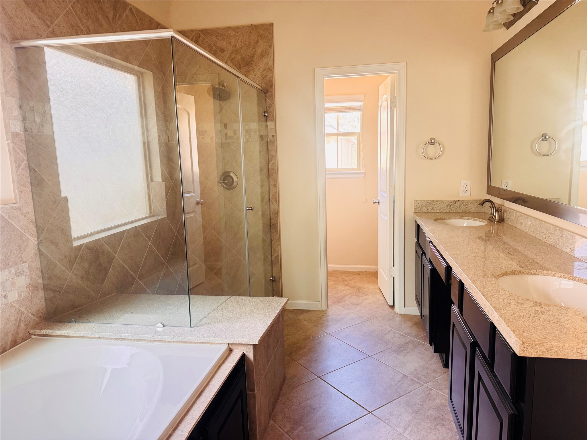 10009 Spring Shadows Park Circle Property Photo 15
