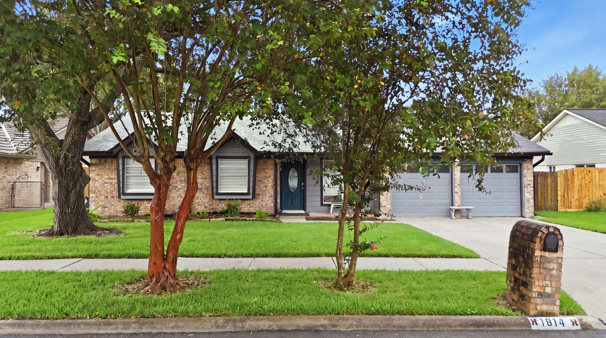 1814 Crooked Creek Lane Property Photo 3