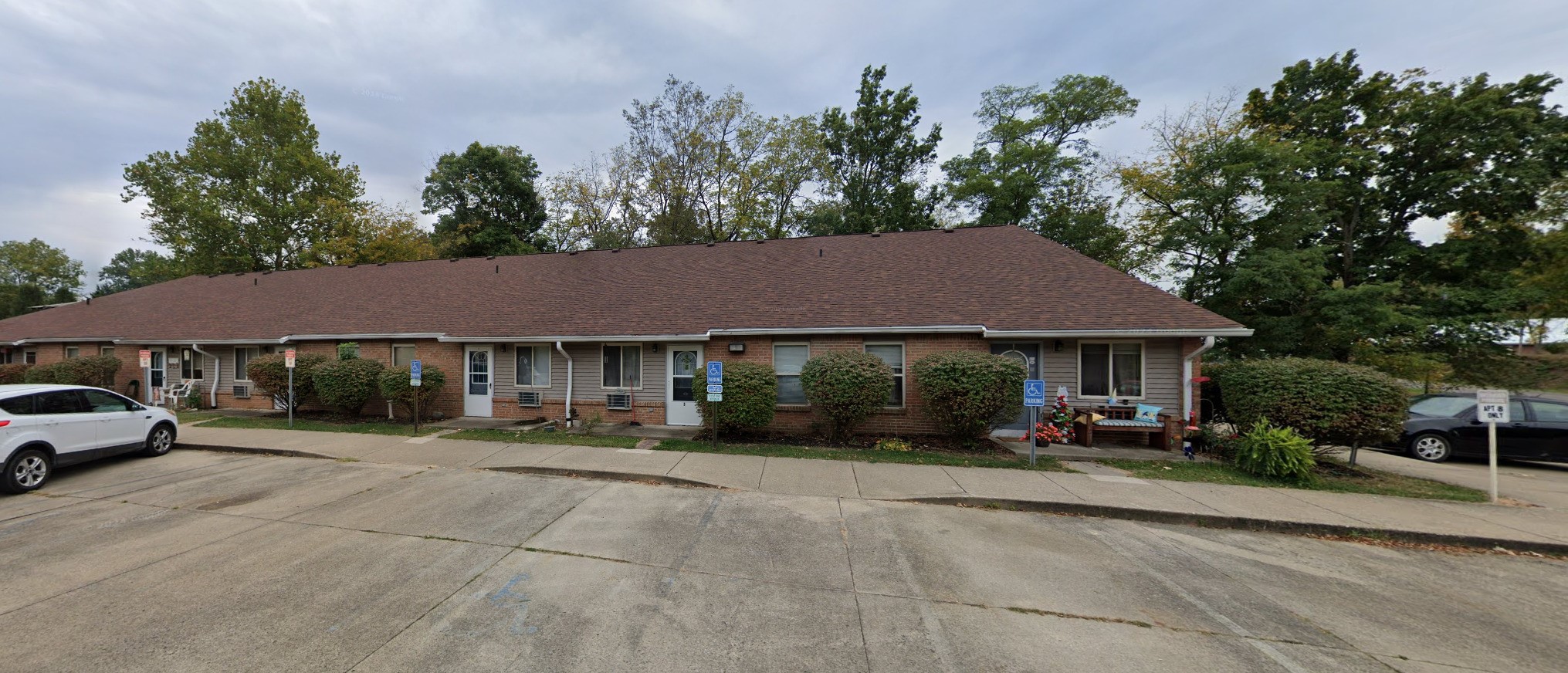 679 S Main St Property Photo 1