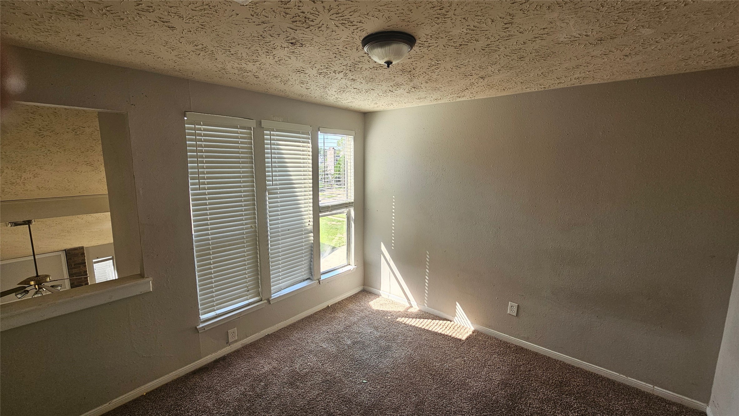 21431 Park Mount Drive Property Photo 3