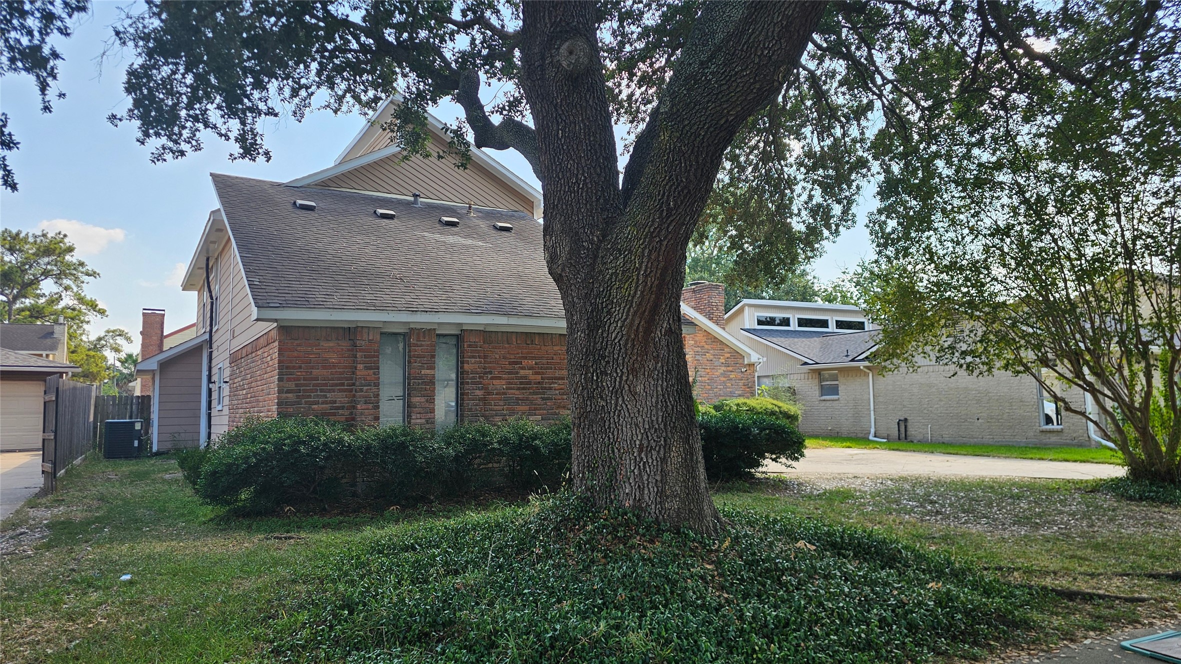 21431 Park Mount Drive Property Photo 4