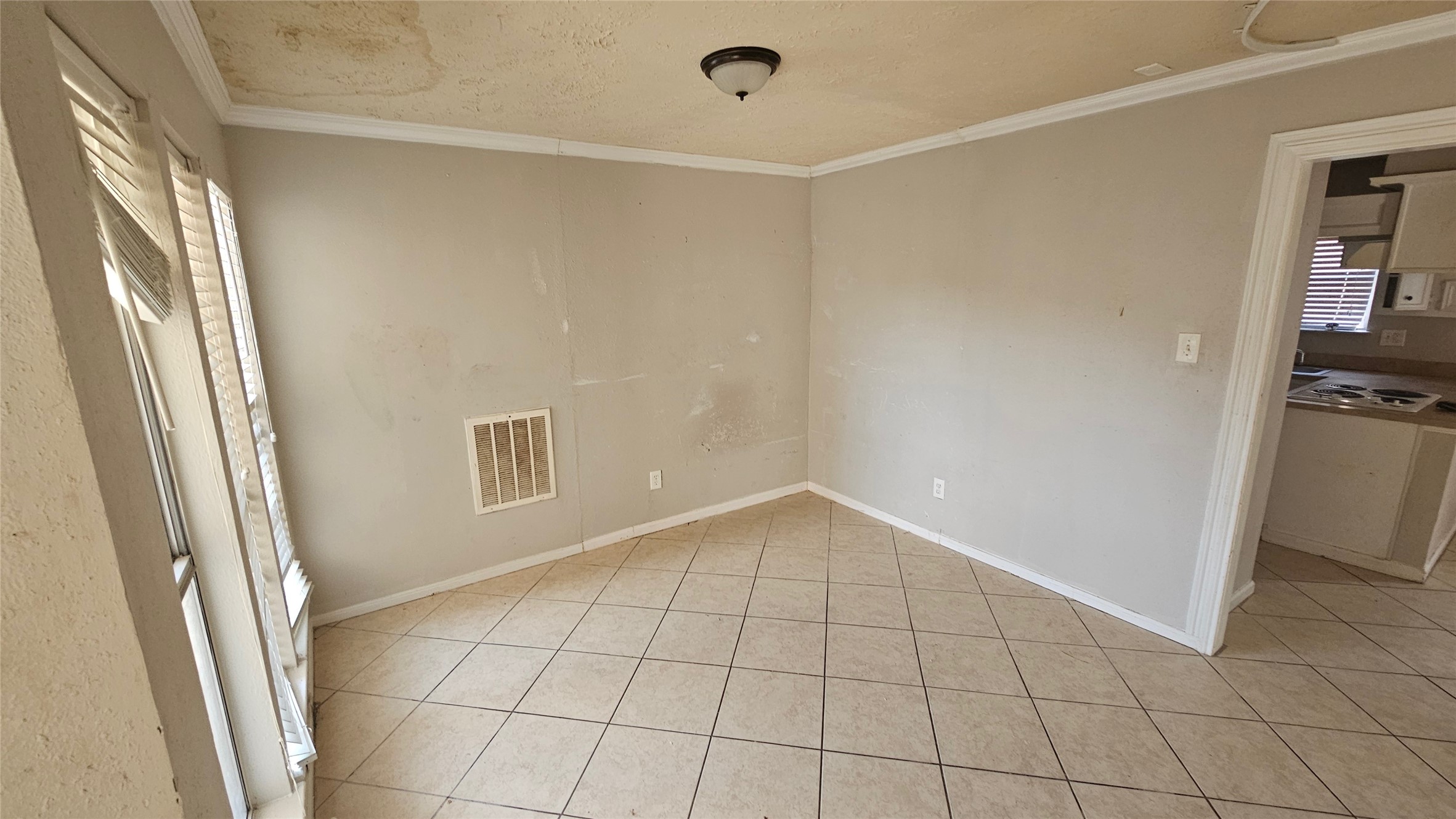 21431 Park Mount Drive Property Photo 13