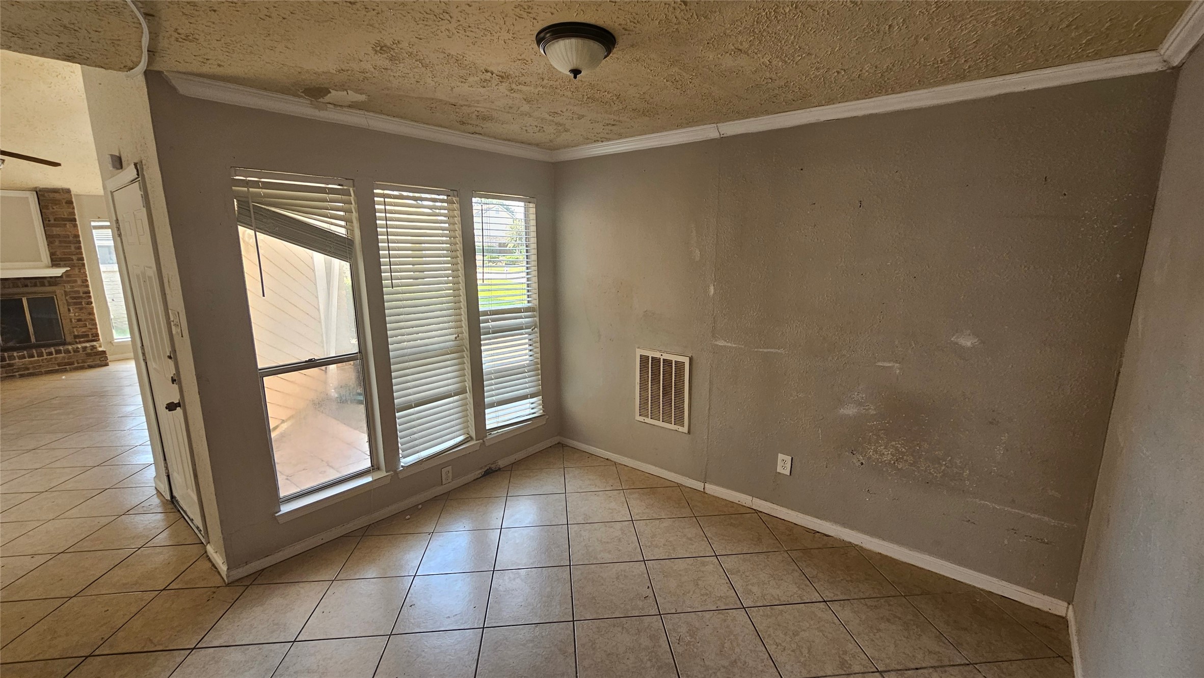 21431 Park Mount Drive Property Photo 14