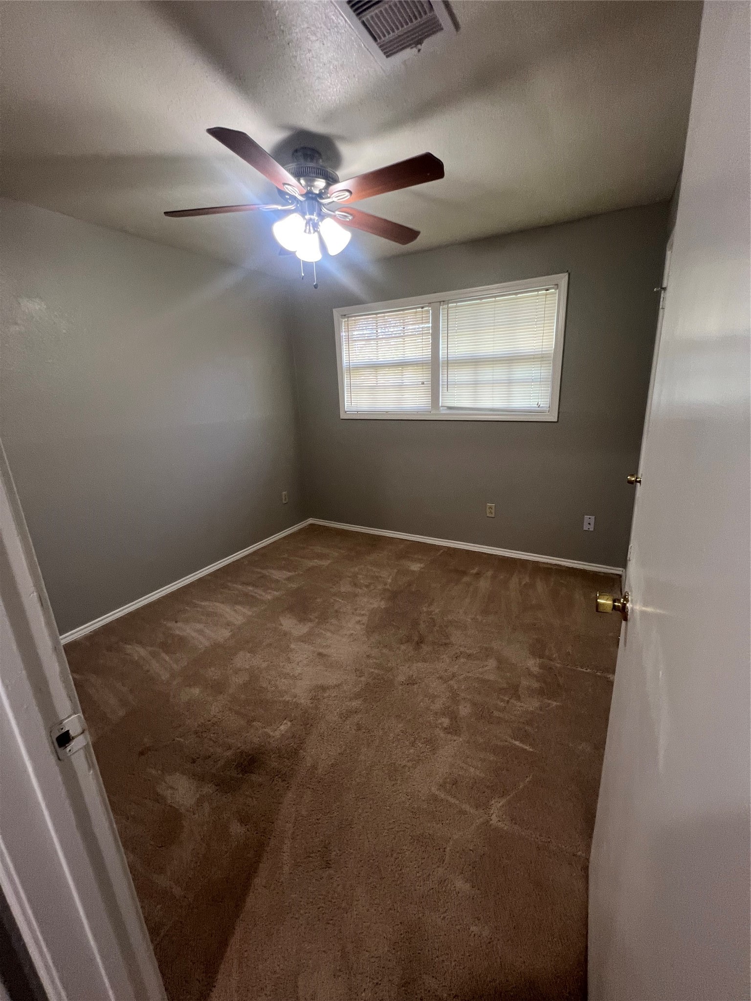 1325 Northbrook Drive Property Photo 4
