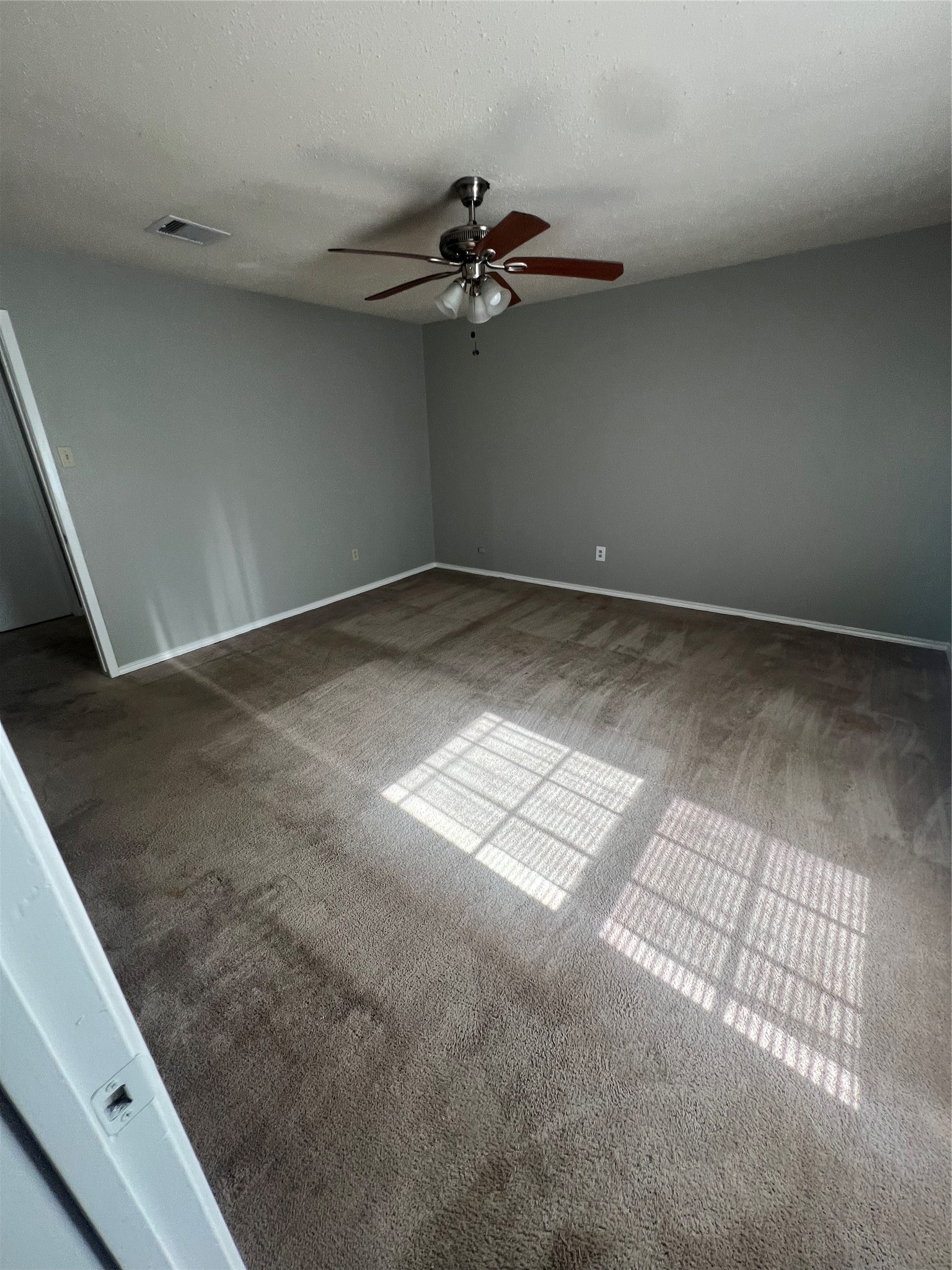 1325 Northbrook Drive Property Photo 6
