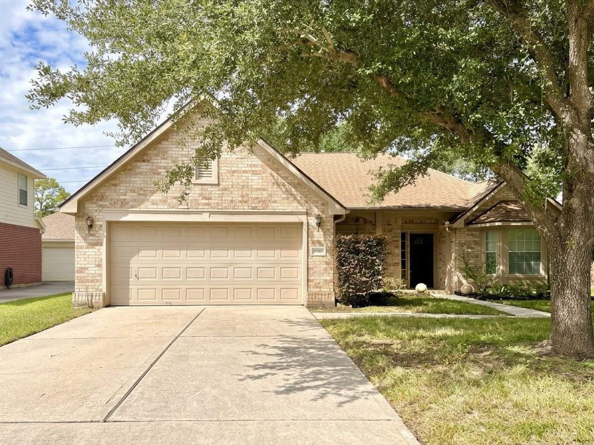 10707 Overton Circle, Houston Tx 77065 Property Photo 2