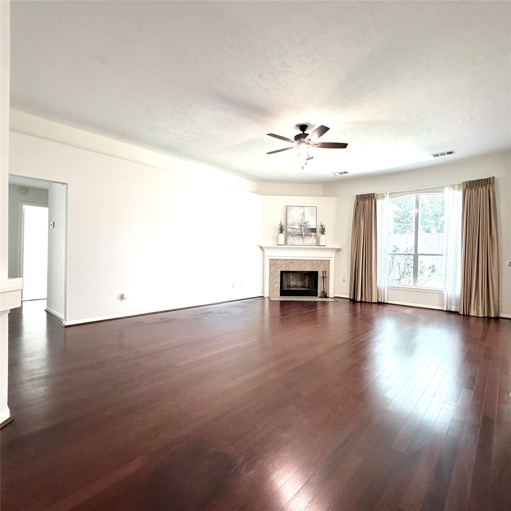 10707 Overton Circle Property Photo 7