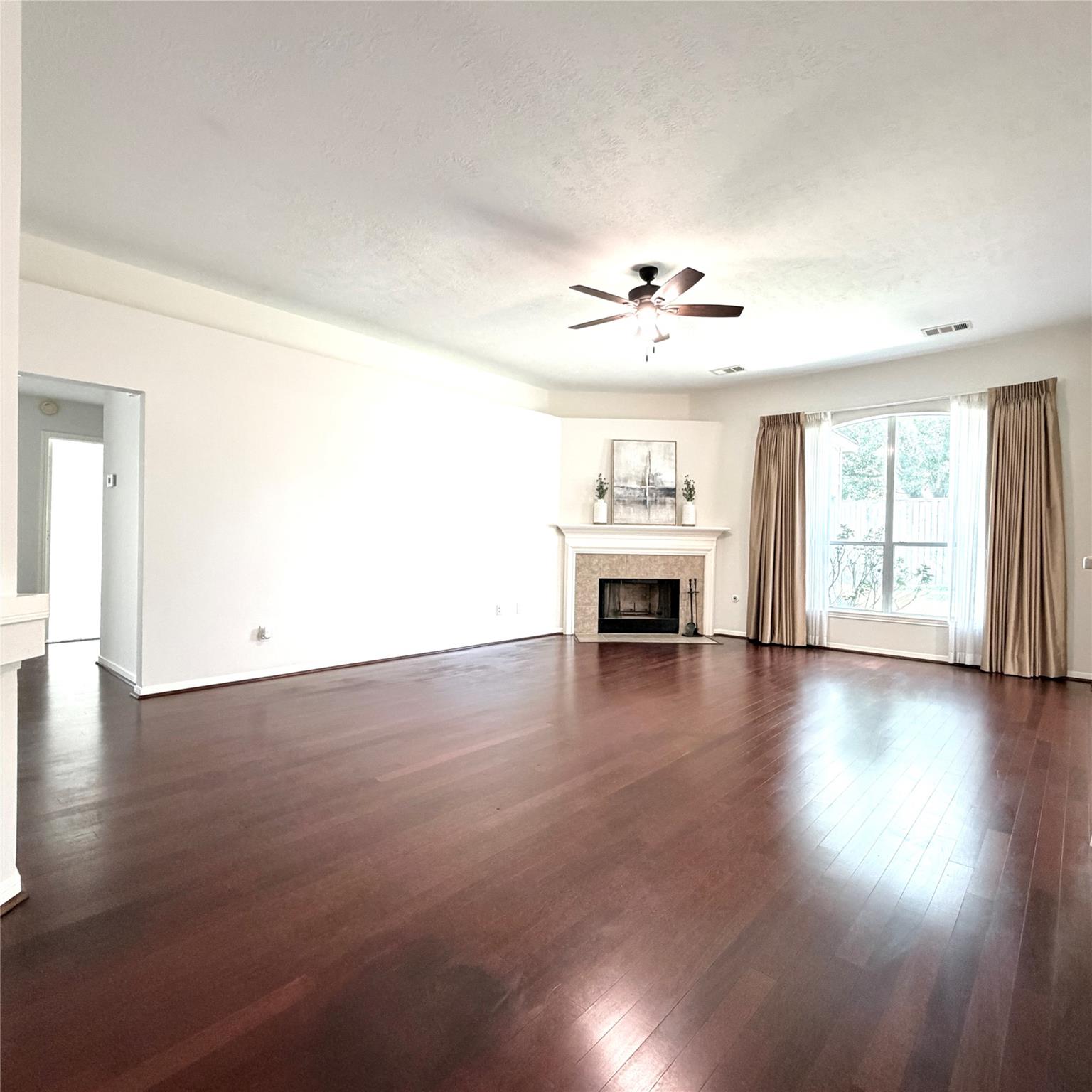 10707 Overton Circle, Houston Tx 77065 Property Photo 7