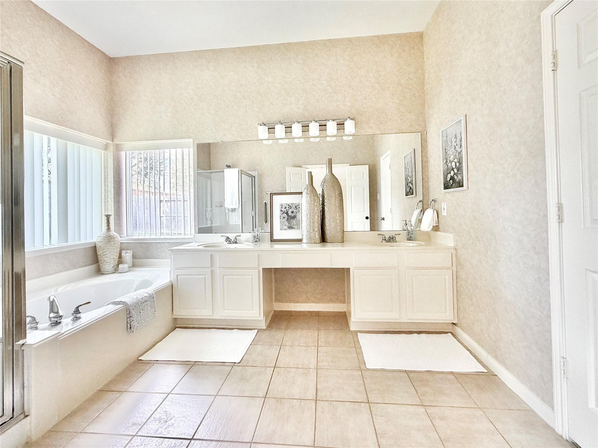 10707 Overton Circle, Houston Tx 77065 Property Photo 30